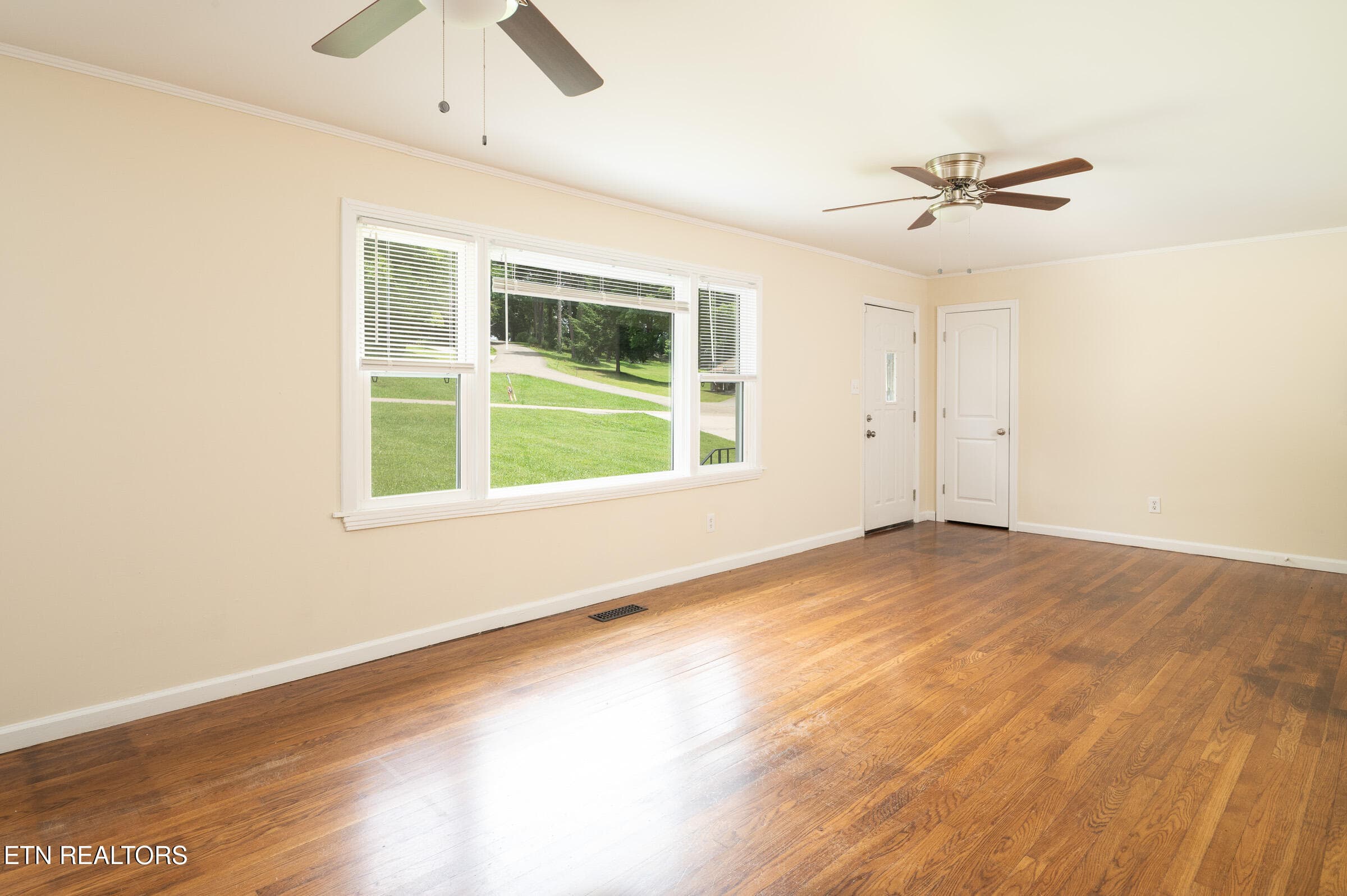 Living Room - 4300 Crosby Drive, Knoxville, TN 37909, Knoxville