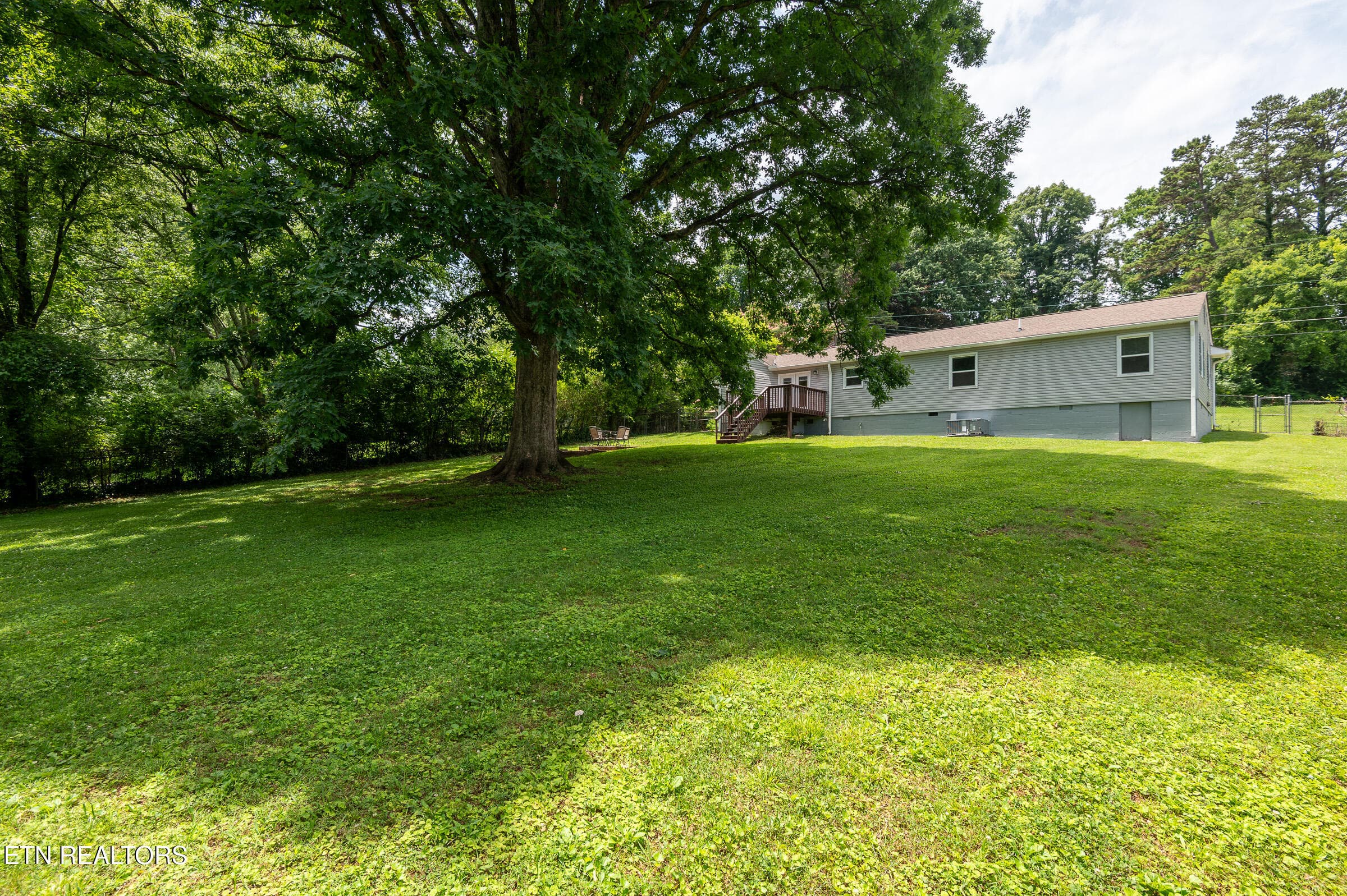 Fantastic Yard - 4300 Crosby Drive, Knoxville, TN 37909, Knoxville