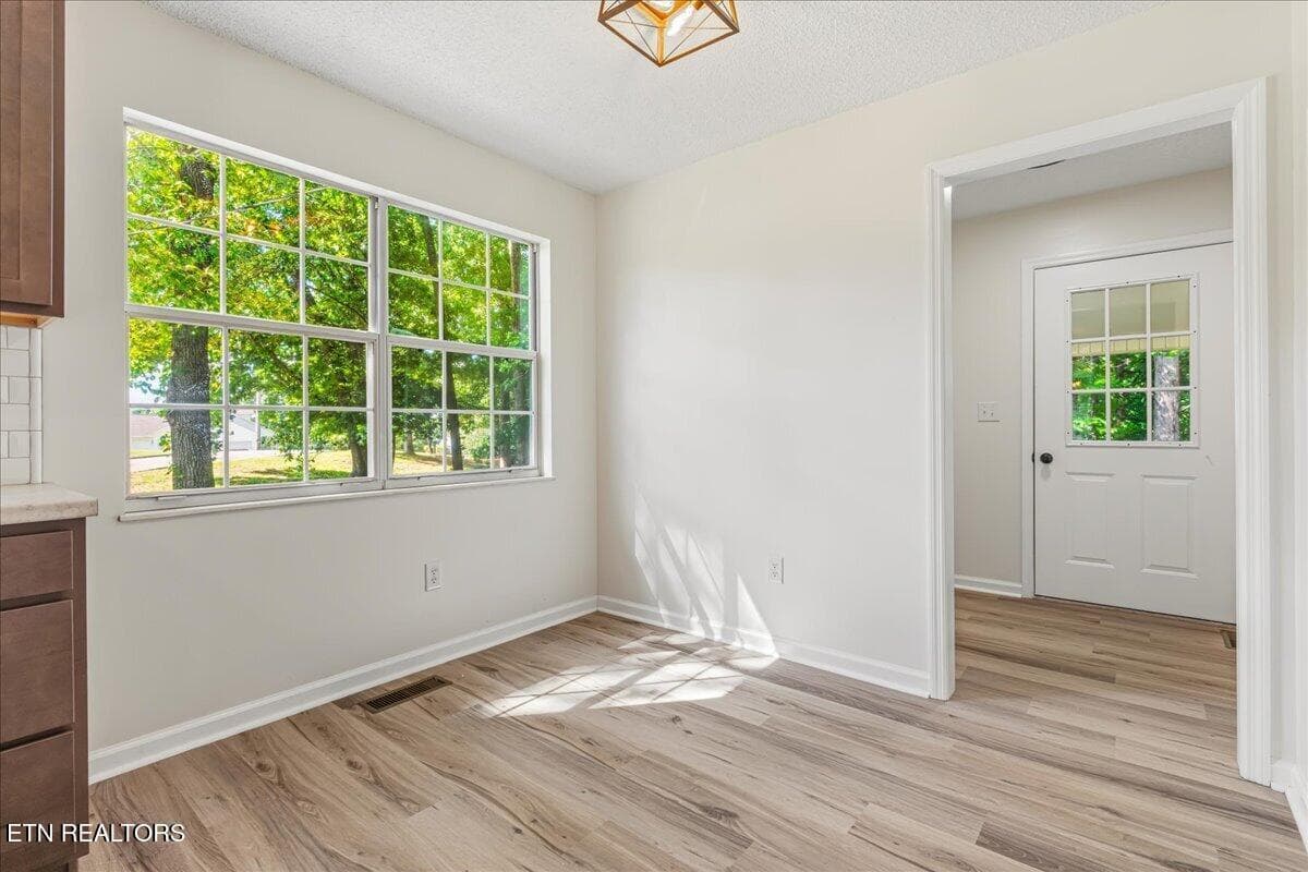 19 - 2613 Kenwood Drive, Athens, TN 37303