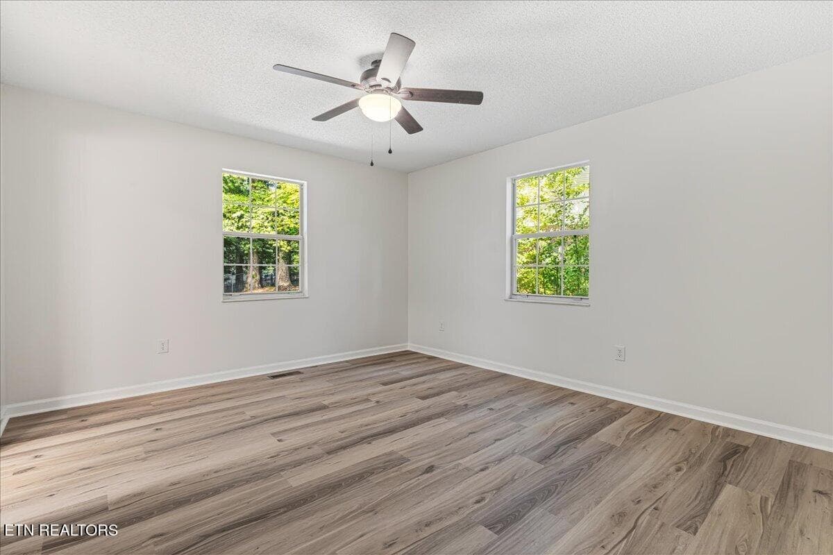 28 - 2613 Kenwood Drive, Athens, TN 37303