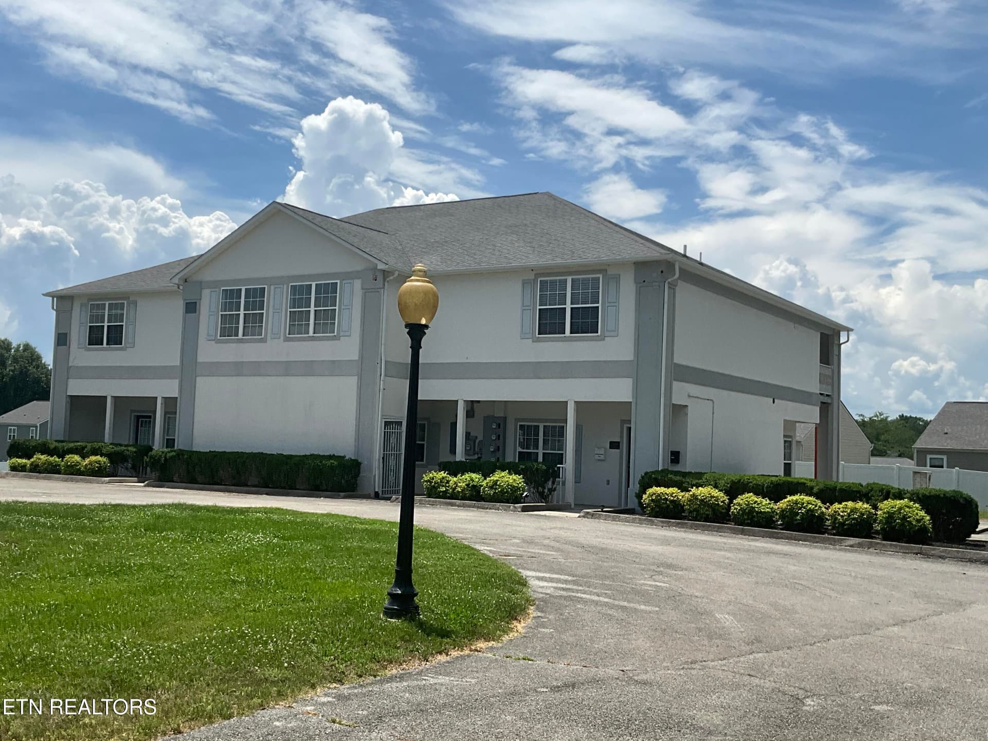 100 Village Way E, Kingston, TN 37763