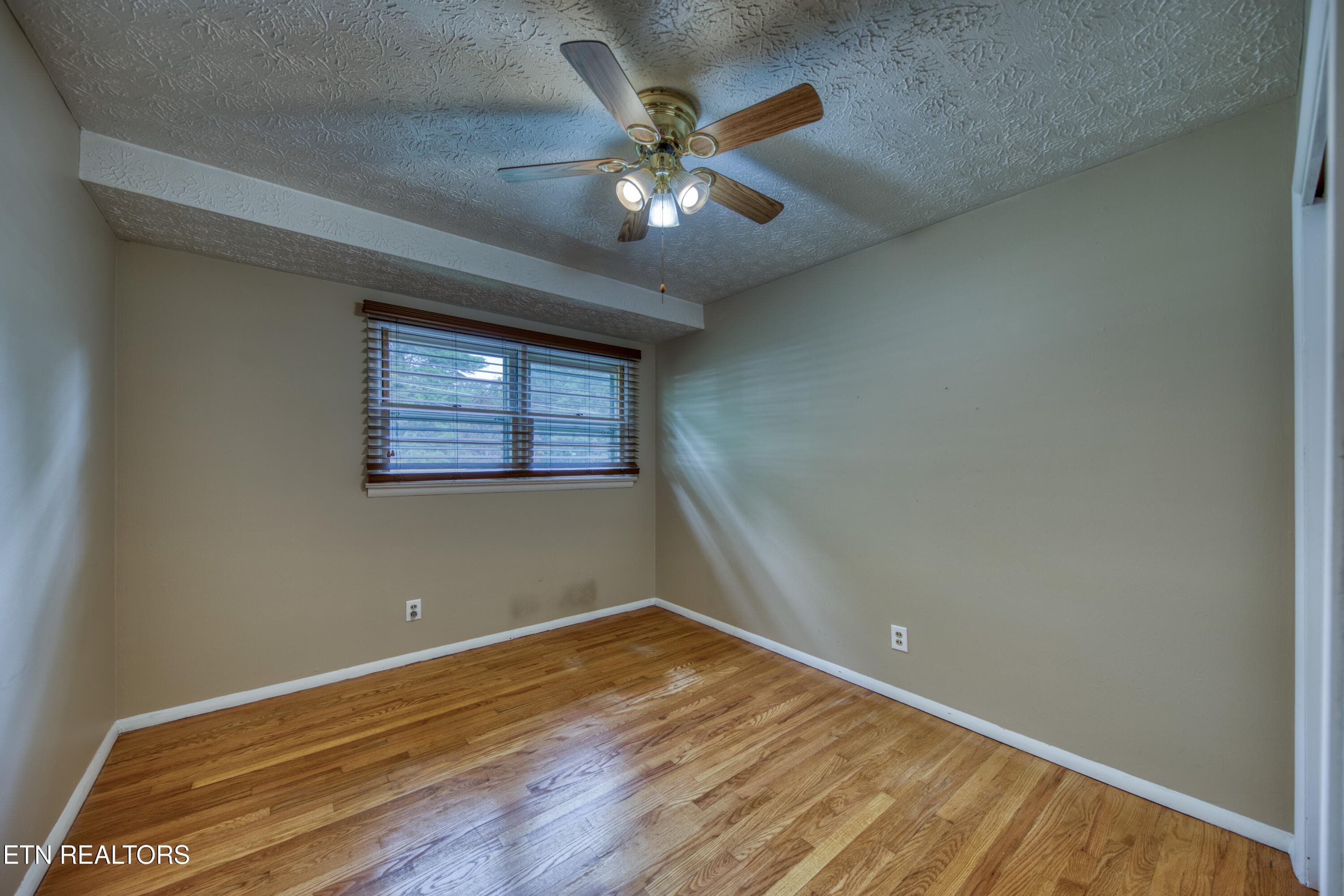 Bedroom 1 - 916 Mallory Rd, Knoxville, TN 37919