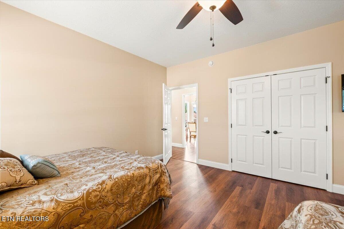 Flex Room Closet - 1380 E Norris Point Rd, LaFollette, TN 37766, LaFollette