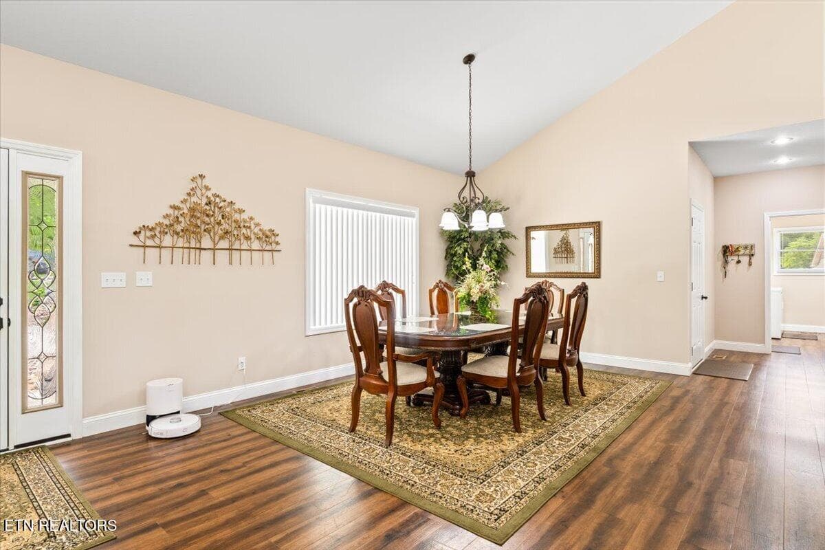 Dining Room - 1380 E Norris Point Rd, LaFollette, TN 37766, LaFollette