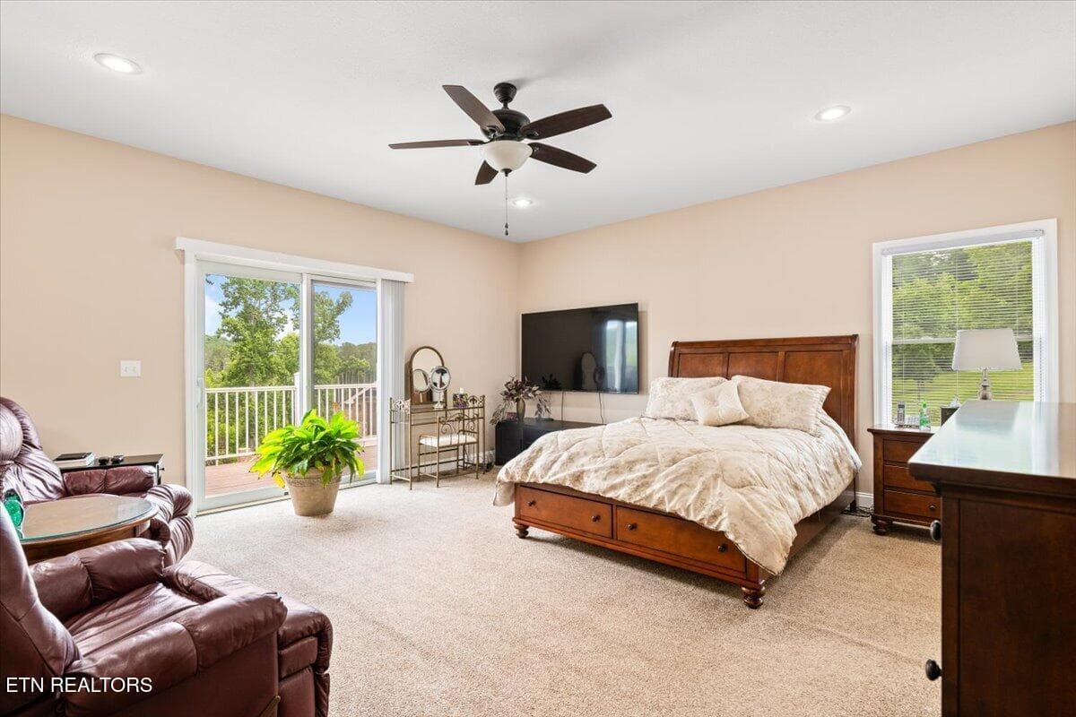 Main Bedroom - 1380 E Norris Point Rd, LaFollette, TN 37766, LaFollette
