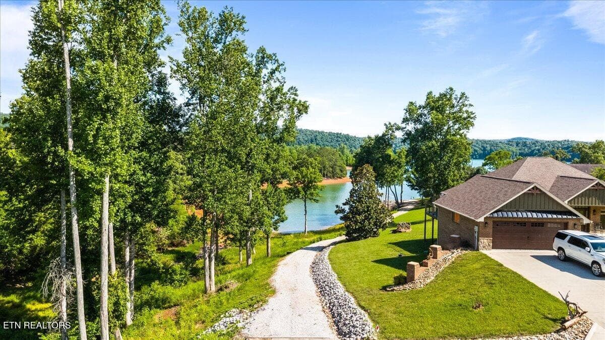 Path to Lake - 1380 E Norris Point Rd, LaFollette, TN 37766, LaFollette