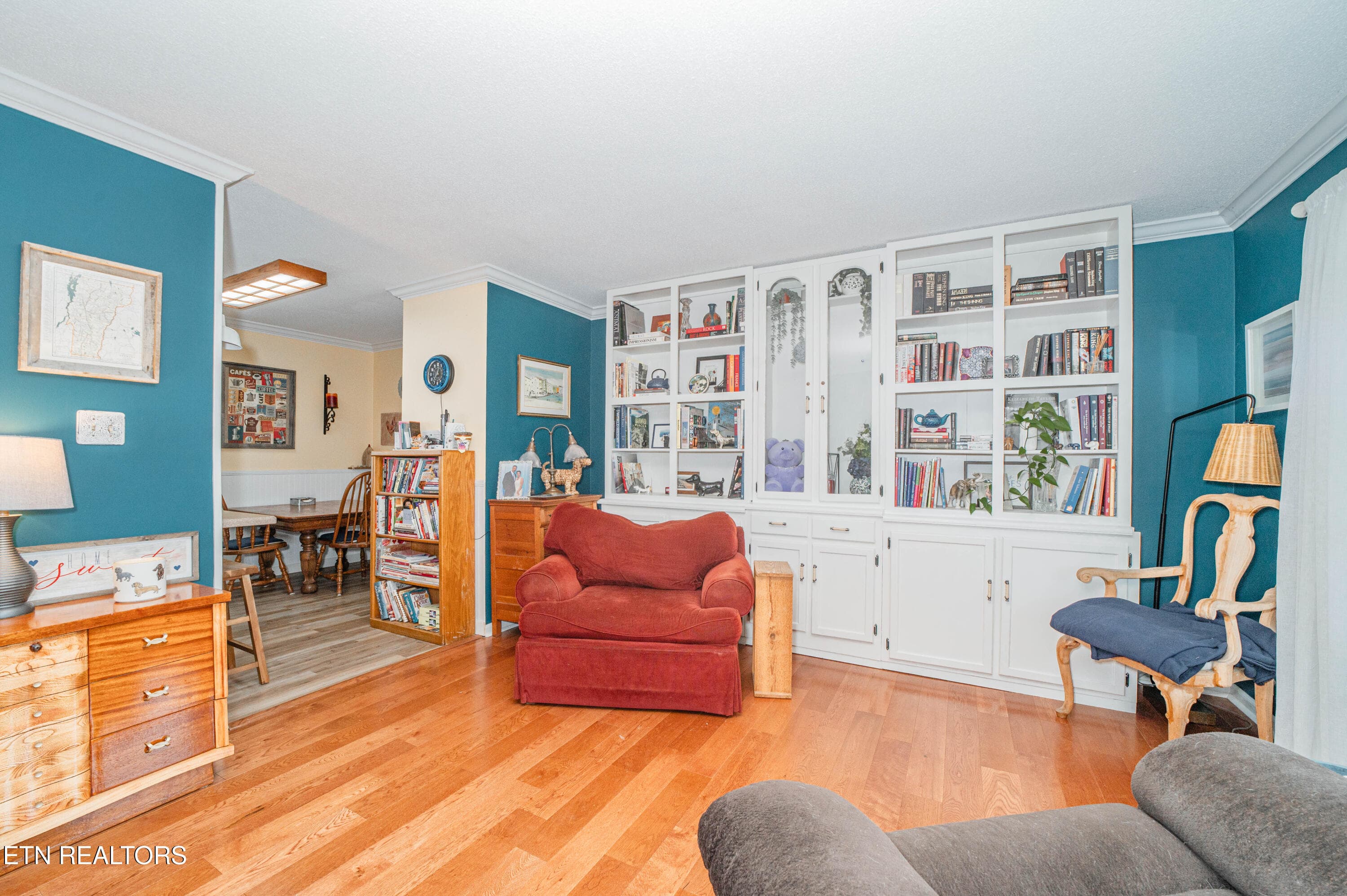 Living Room - 5608 Sierra Rd, Knoxville, TN 37912, Knoxville
