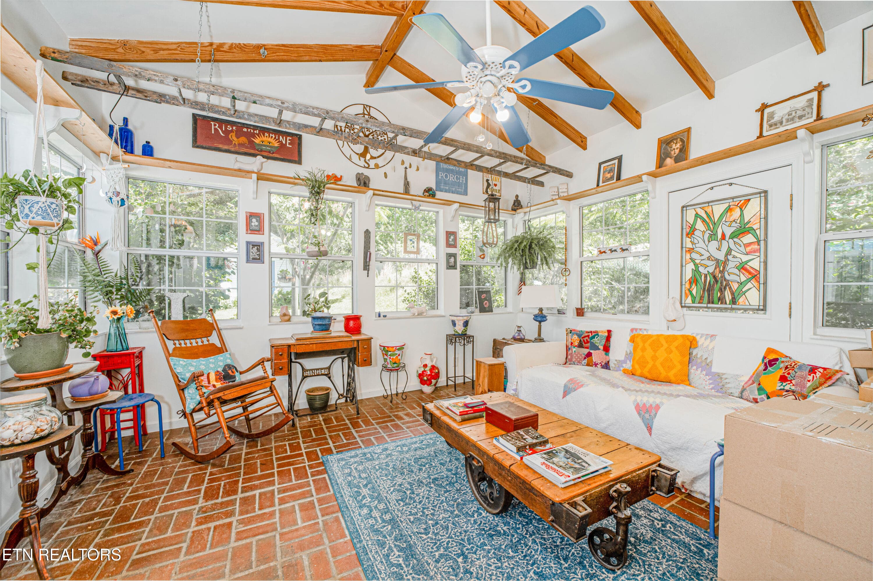 Sunroom - 5608 Sierra Rd, Knoxville, TN 37912, Knoxville