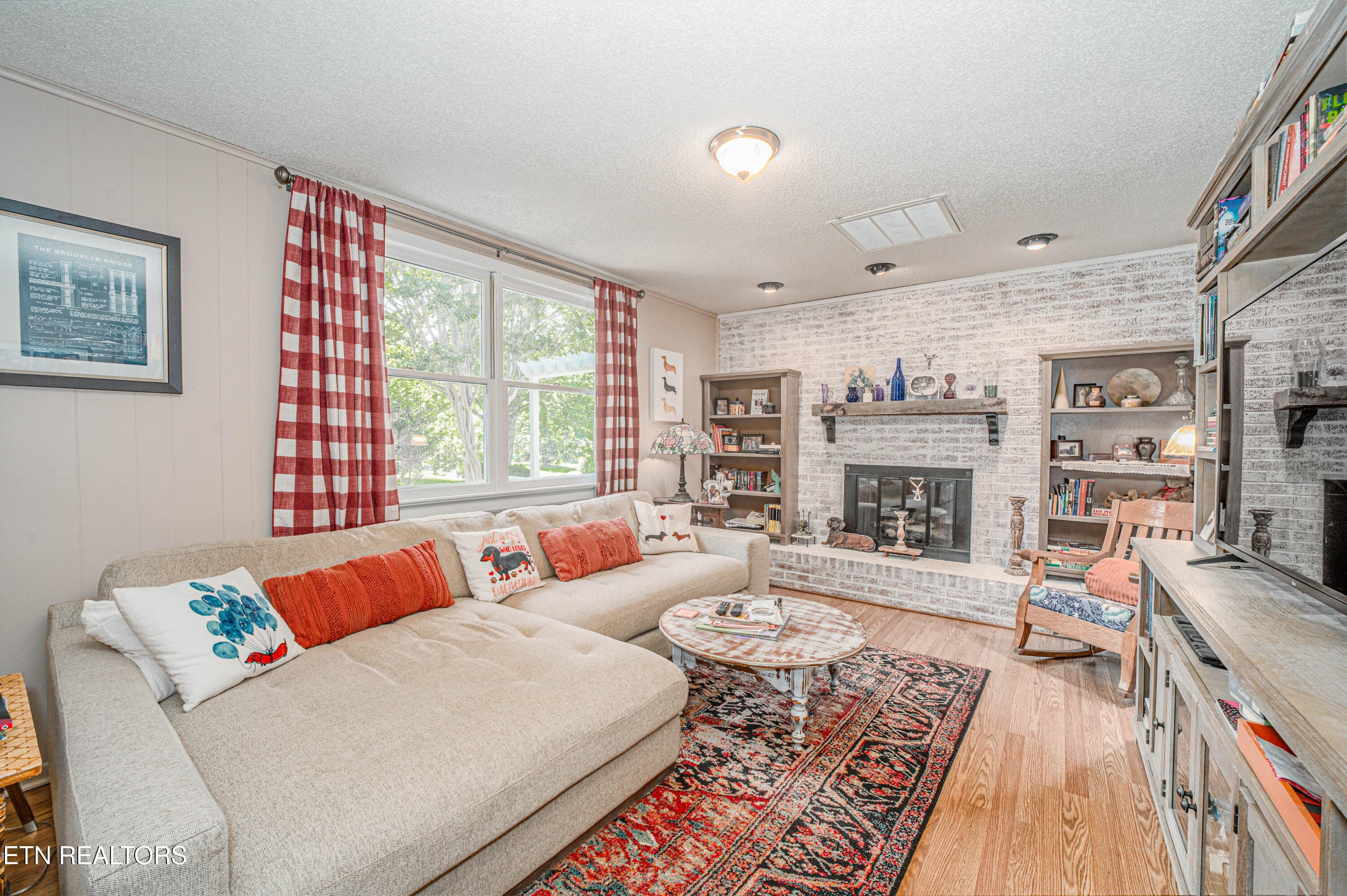 Den - 5608 Sierra Rd, Knoxville, TN 37912, Knoxville