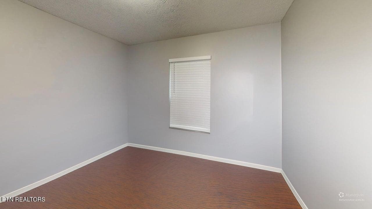 2013-Paris-Rd-Bedroom-Defurnished - 2013 Paris Rd, Knoxville, TN 37912, Knoxville