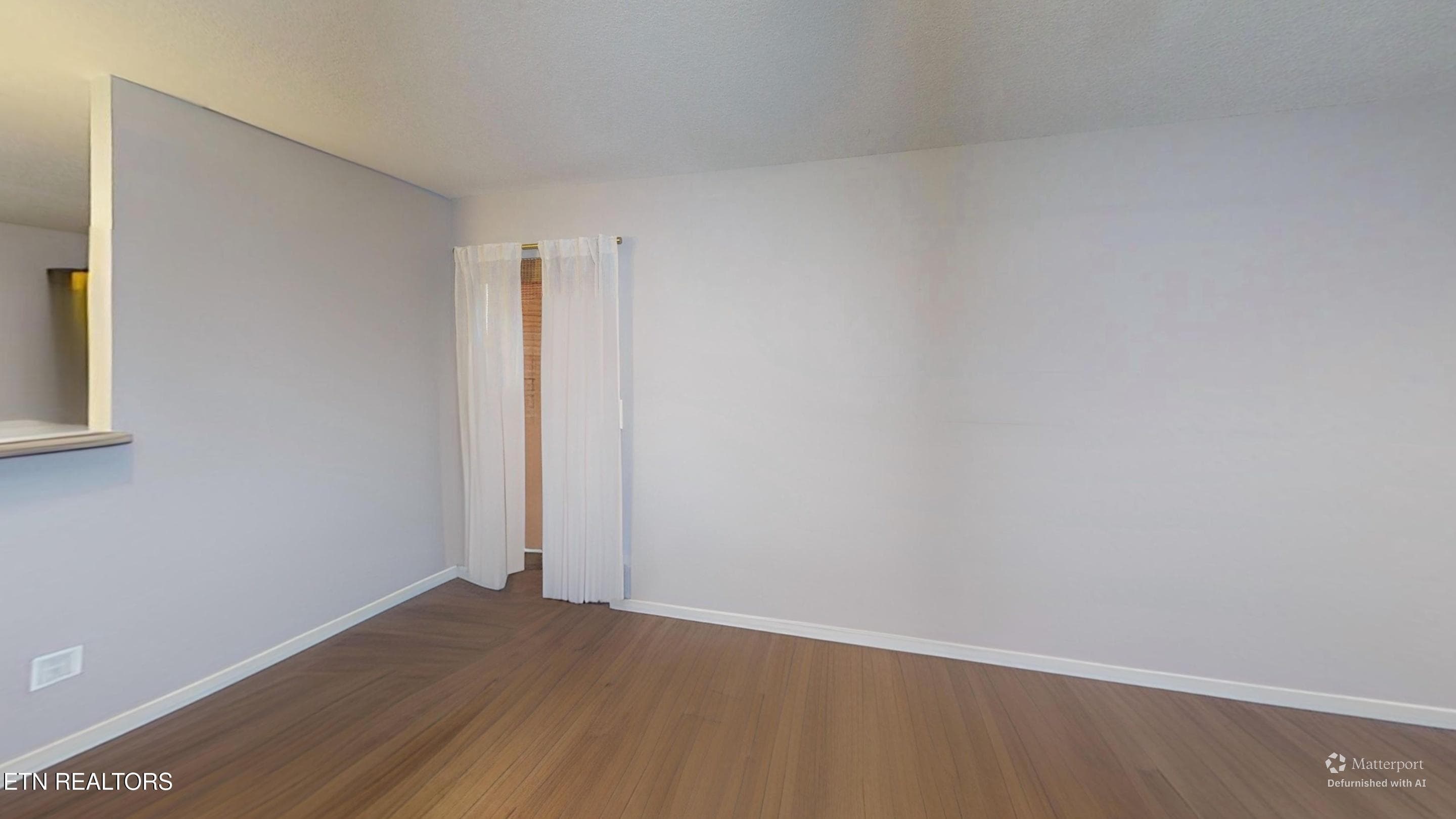 MIDLAKE-Living-Room-Defurnished - 524 Midlake Drive, Knoxville, TN 37918, Knoxville