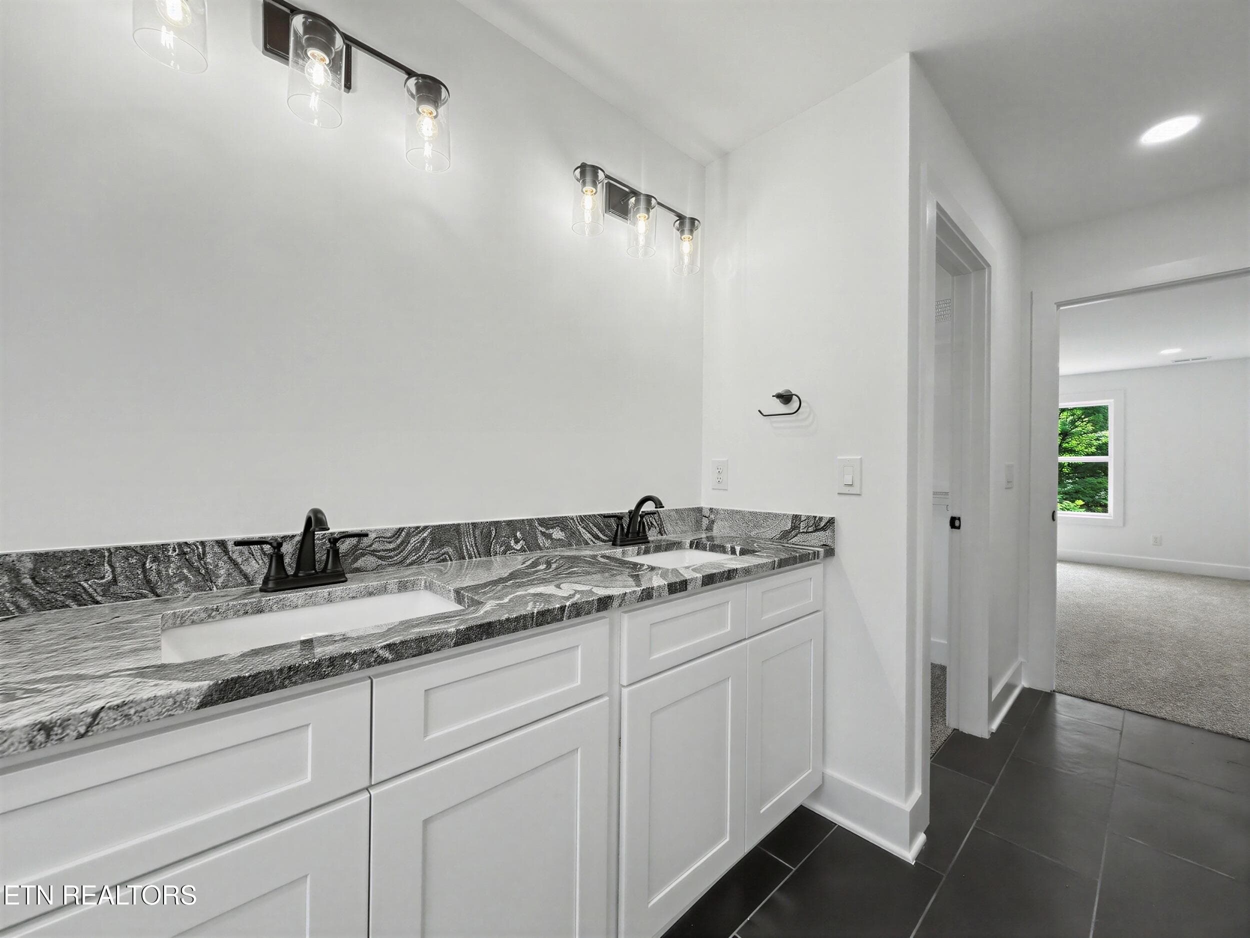 15_(4) - 5323 Arza Lane, Knoxville, TN 37918, Knoxville