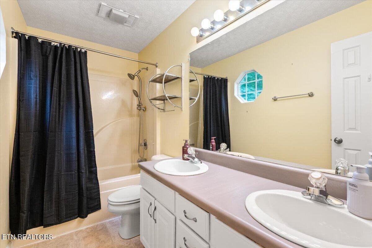 28-153 Autumn Dr - 153 Autumn Drive, Clinton, TN 37716