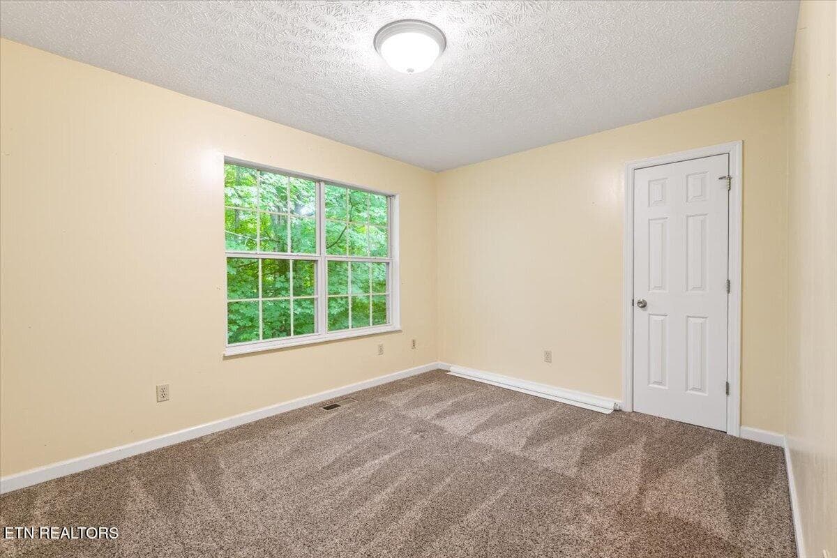 29-153 Autumn Dr - 153 Autumn Drive, Clinton, TN 37716