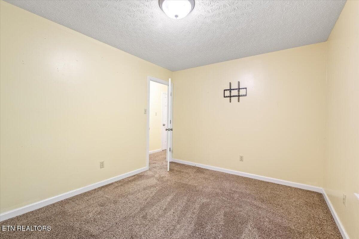 30-153 Autumn Dr - 153 Autumn Drive, Clinton, TN 37716