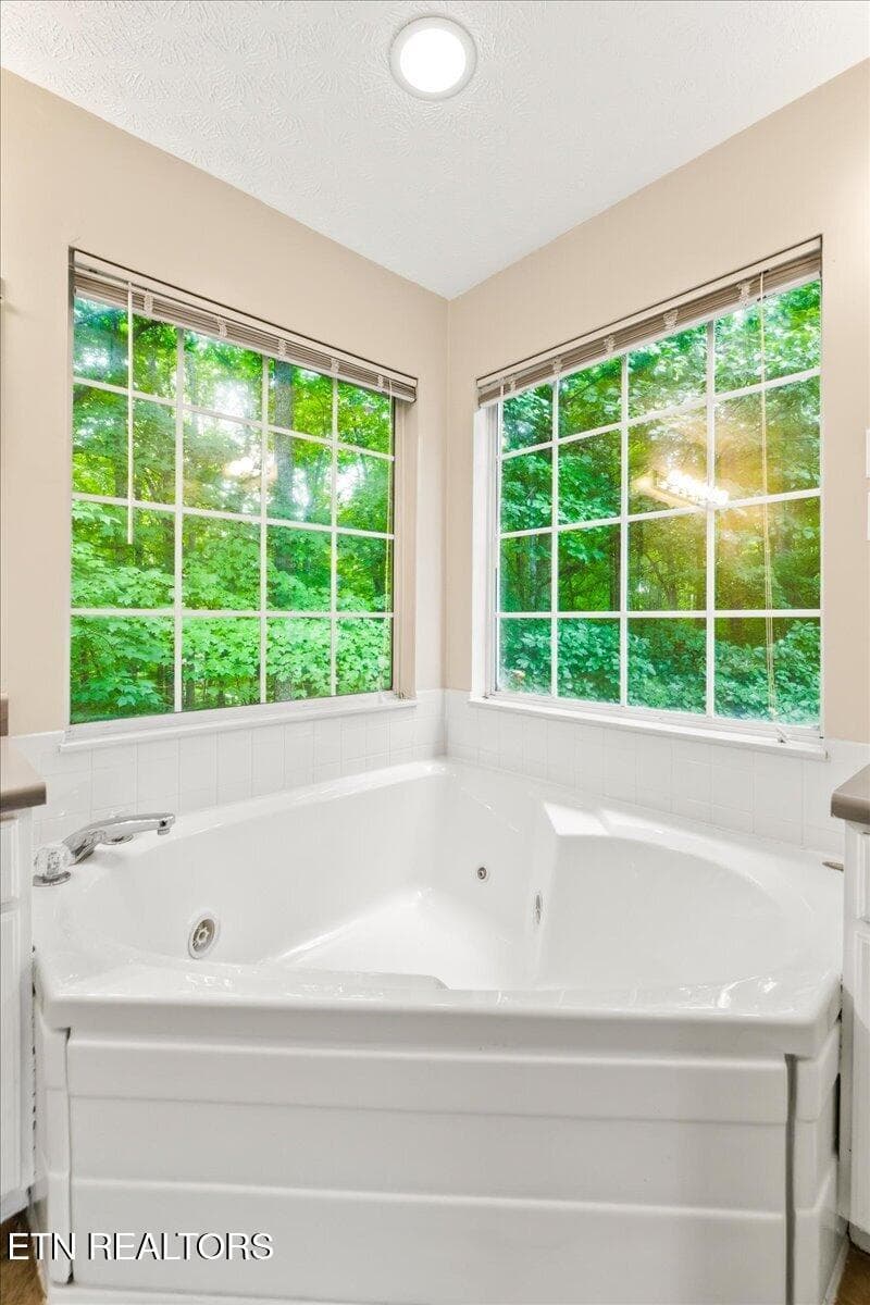 37-153 Autumn Dr - 153 Autumn Drive, Clinton, TN 37716