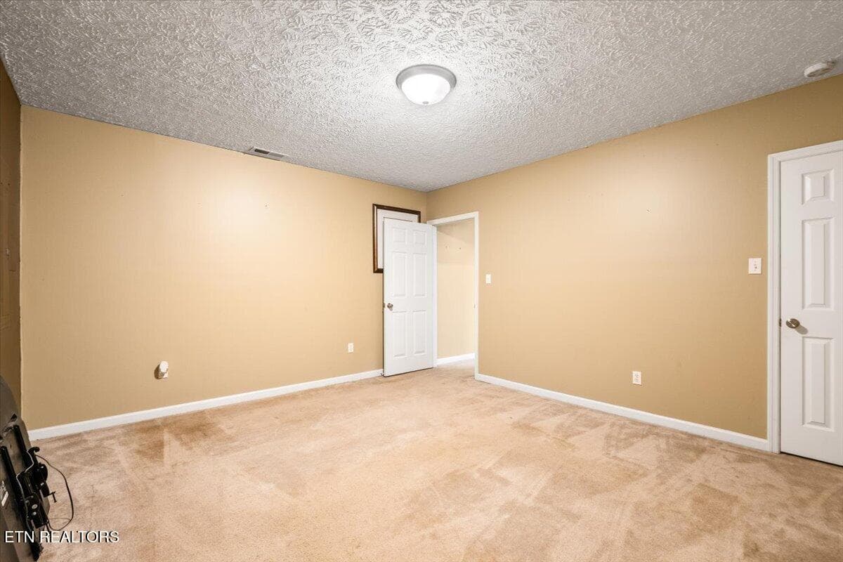 44-153 Autumn Dr - 153 Autumn Drive, Clinton, TN 37716