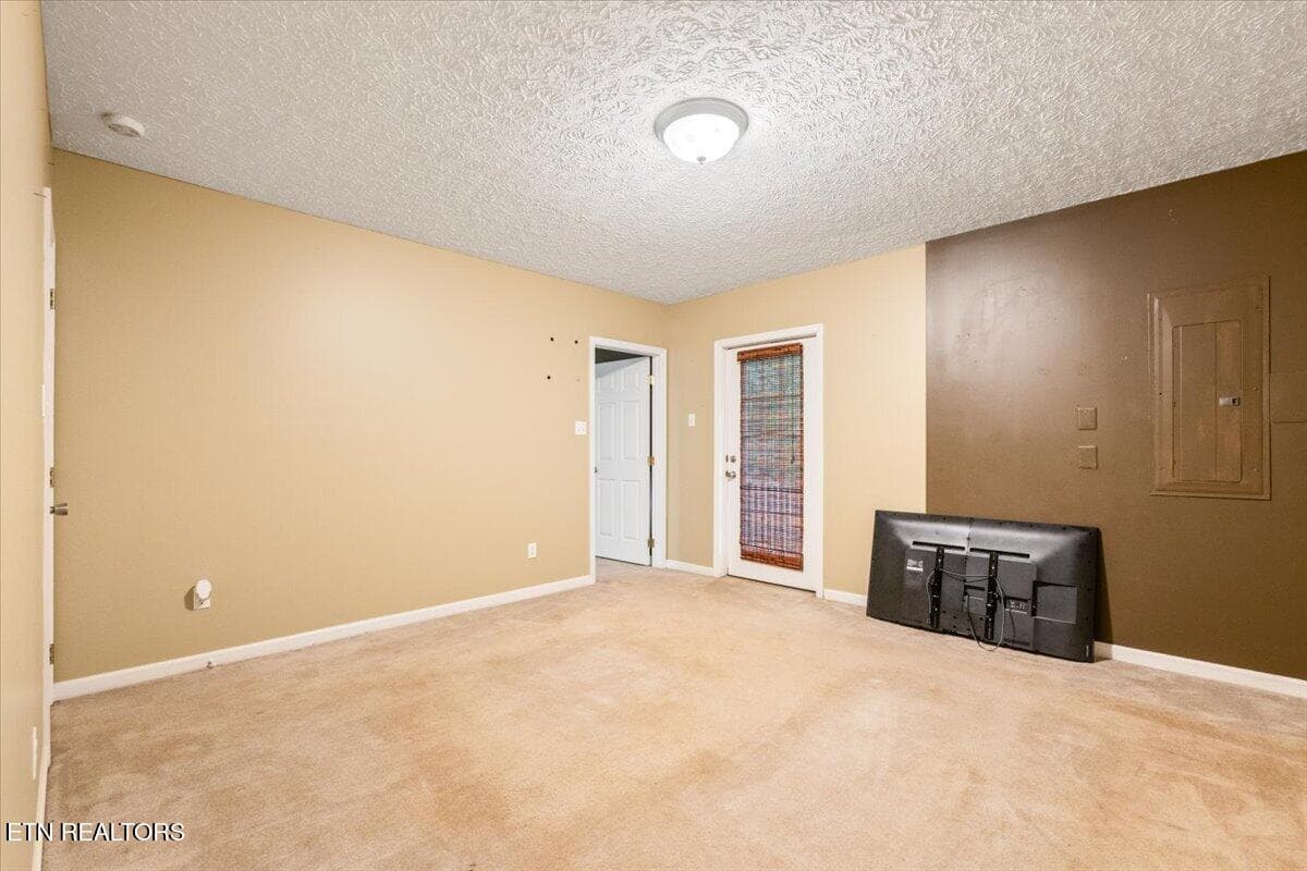 45-153 Autumn Dr - 153 Autumn Drive, Clinton, TN 37716