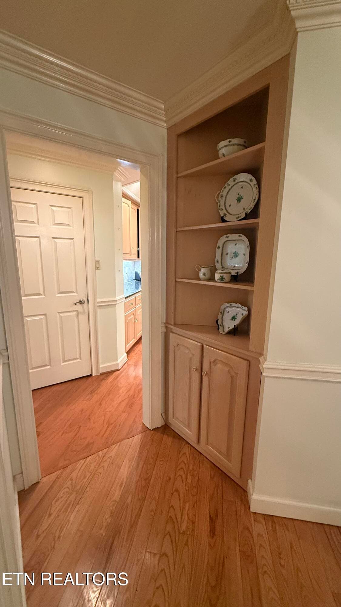 dining built-in - 1817 Peppertree Drive, Alcoa, TN 37701