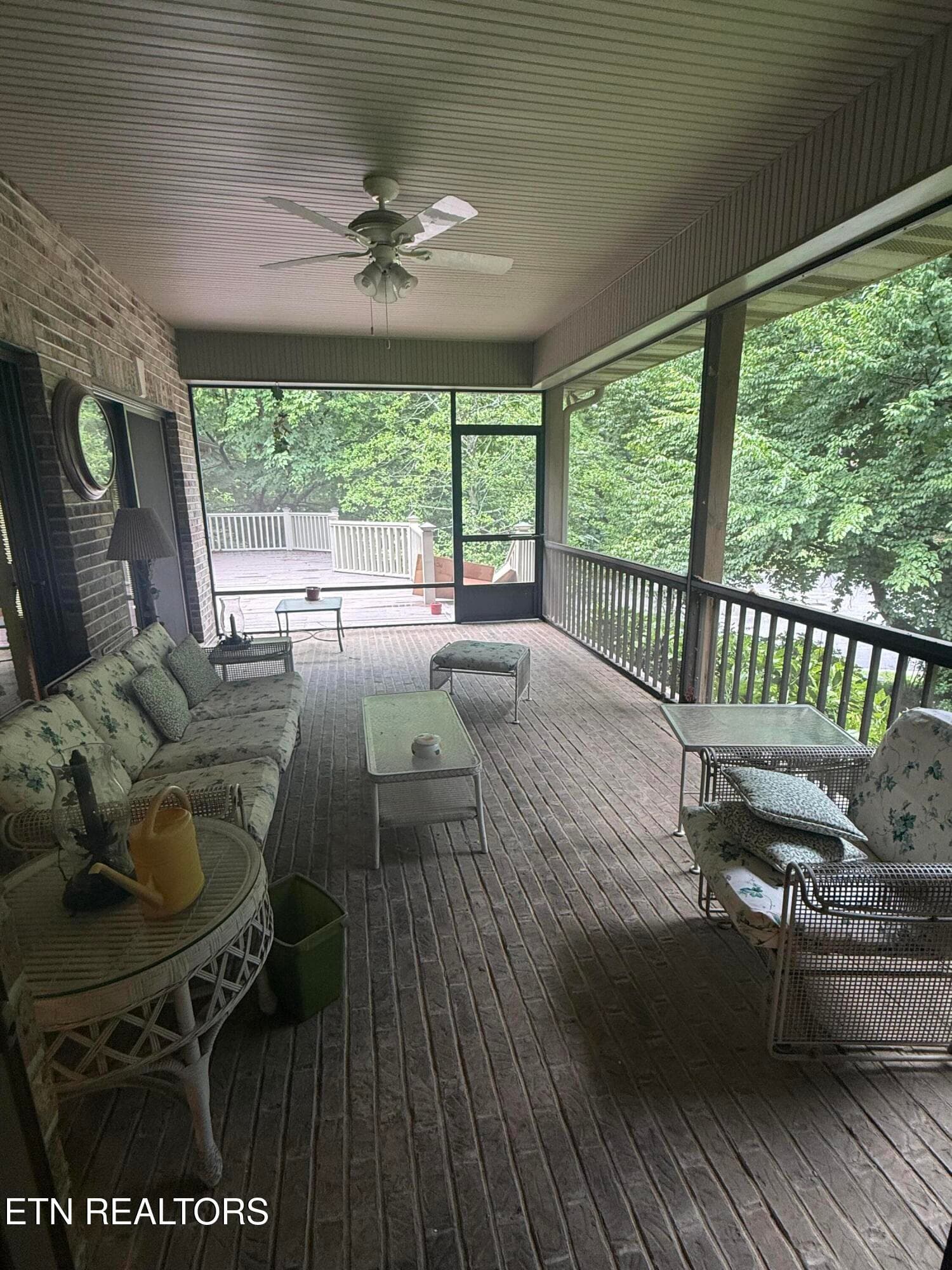 screen porch - 1817 Peppertree Drive, Alcoa, TN 37701