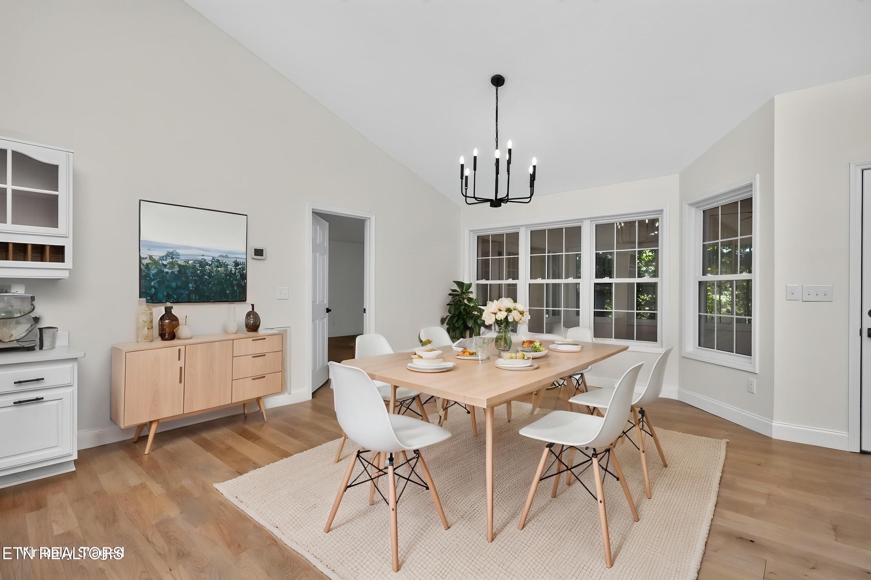 Staged Dining Area - 35 Leaf Circle, Crossville, TN 38558
