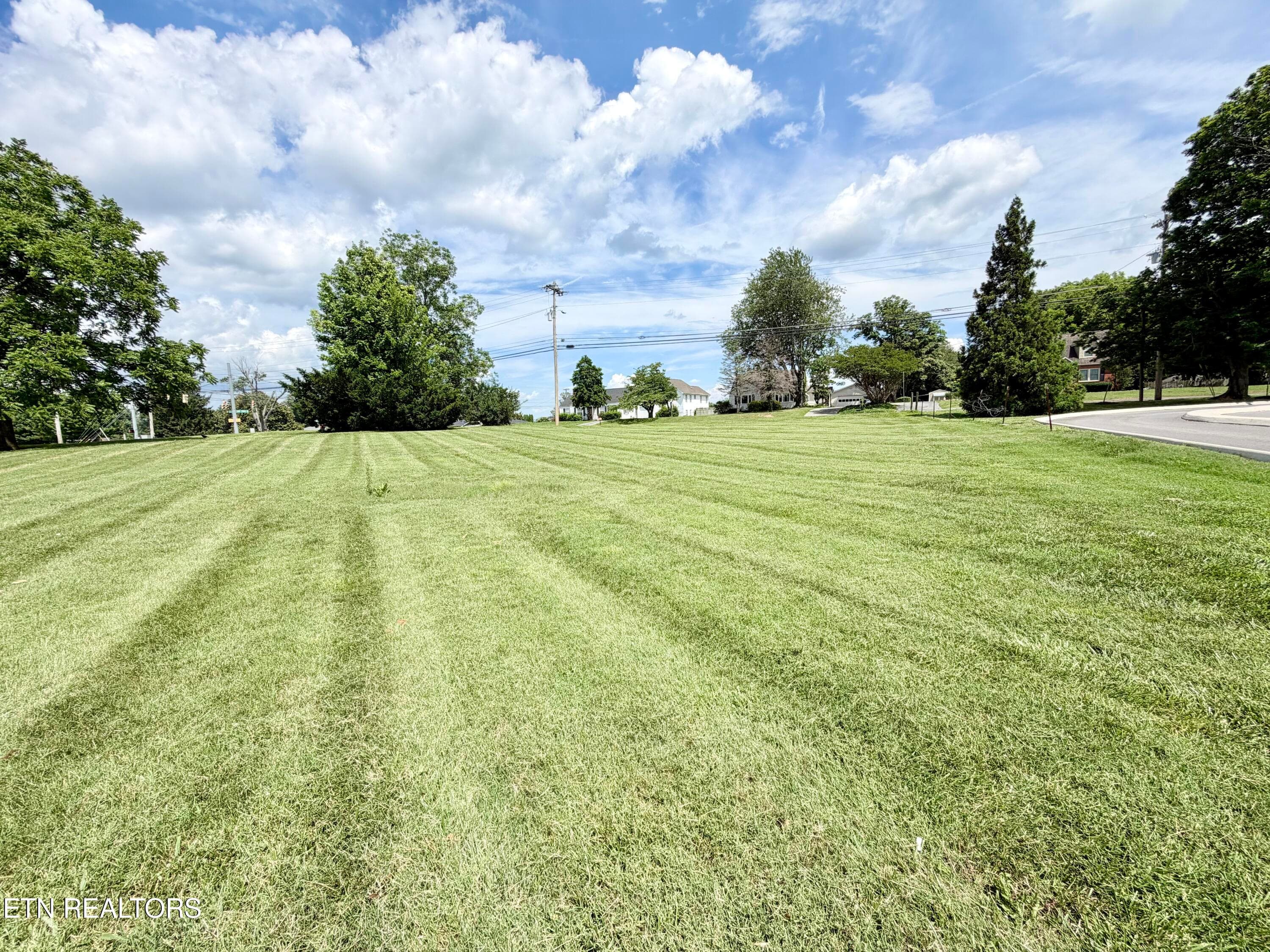 photo 2 - 107 Sandy Springs Rd, Maryville, TN 37803, Maryville
