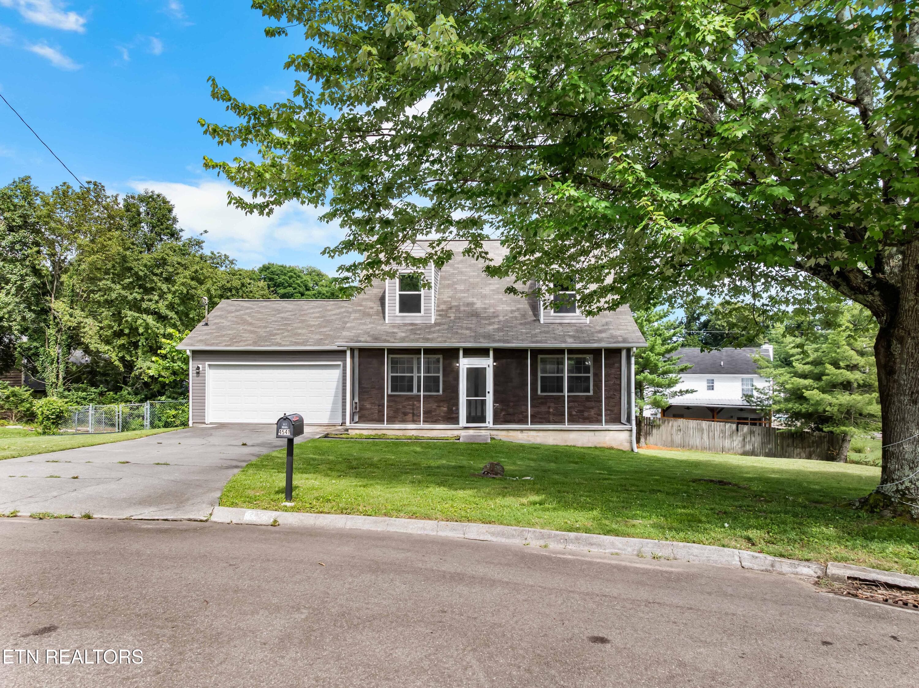 Front view of Property - 4541 Kinlock Lane, Knoxville, TN 37921, Knoxville