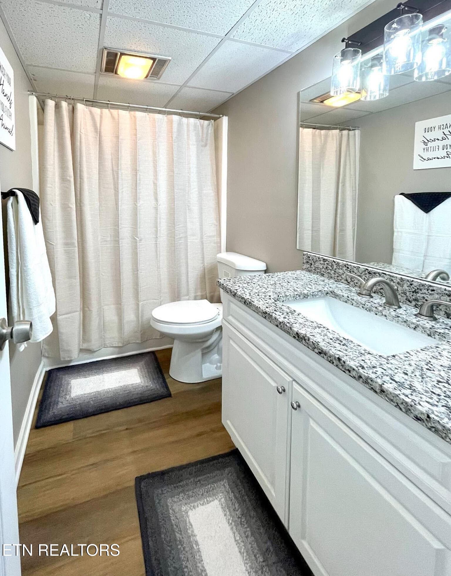 Laydown-63 - 3815 E Parkway Pkwy APT 13, Gatlinburg, TN 37738, Gatlinburg