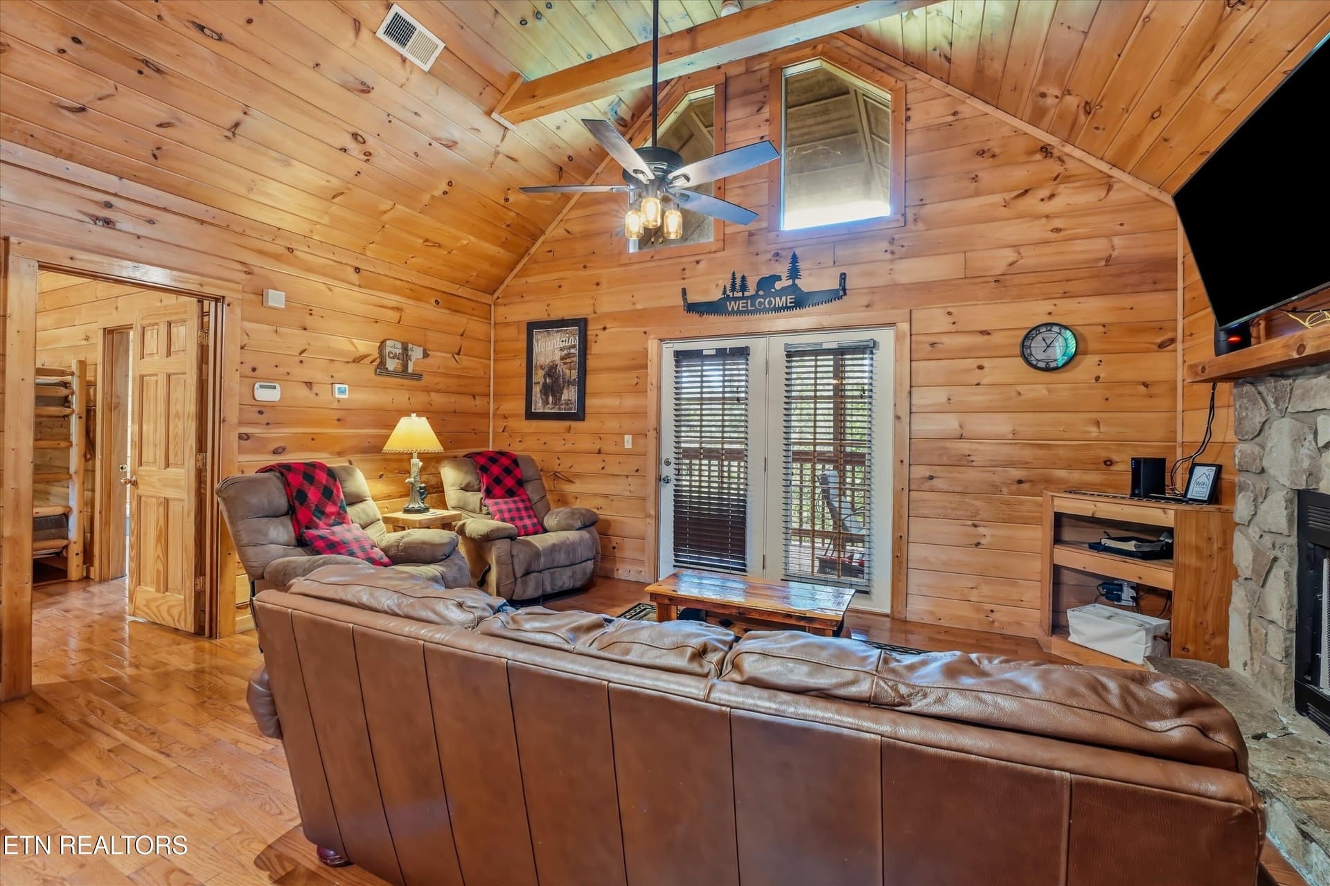 09-FINAL-9 - 530-4 Chickasaw Gap Way, Pigeon Forge, TN 37863