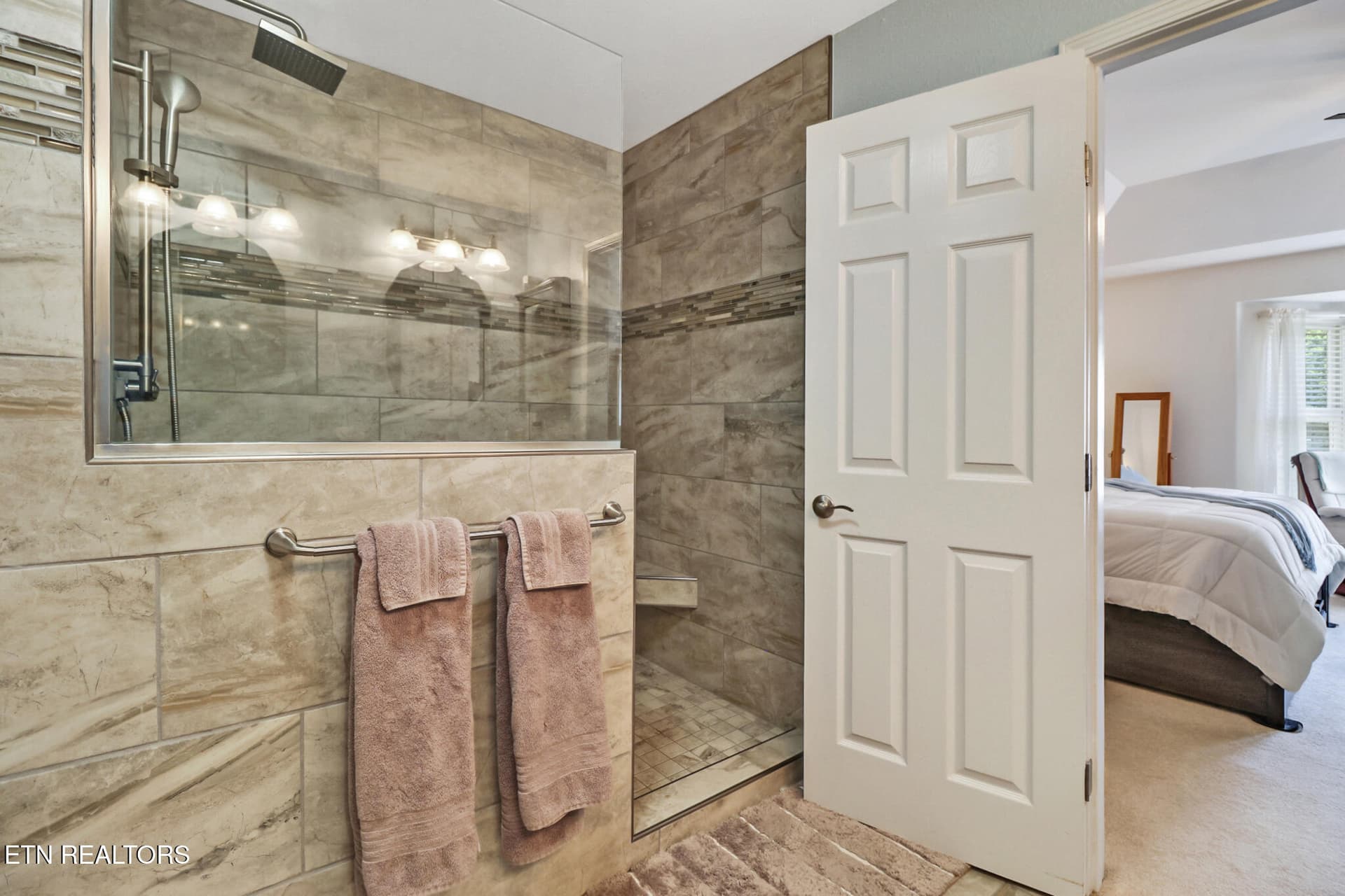 Master bath - 151 Northridge Drive, Crossville, TN 38558