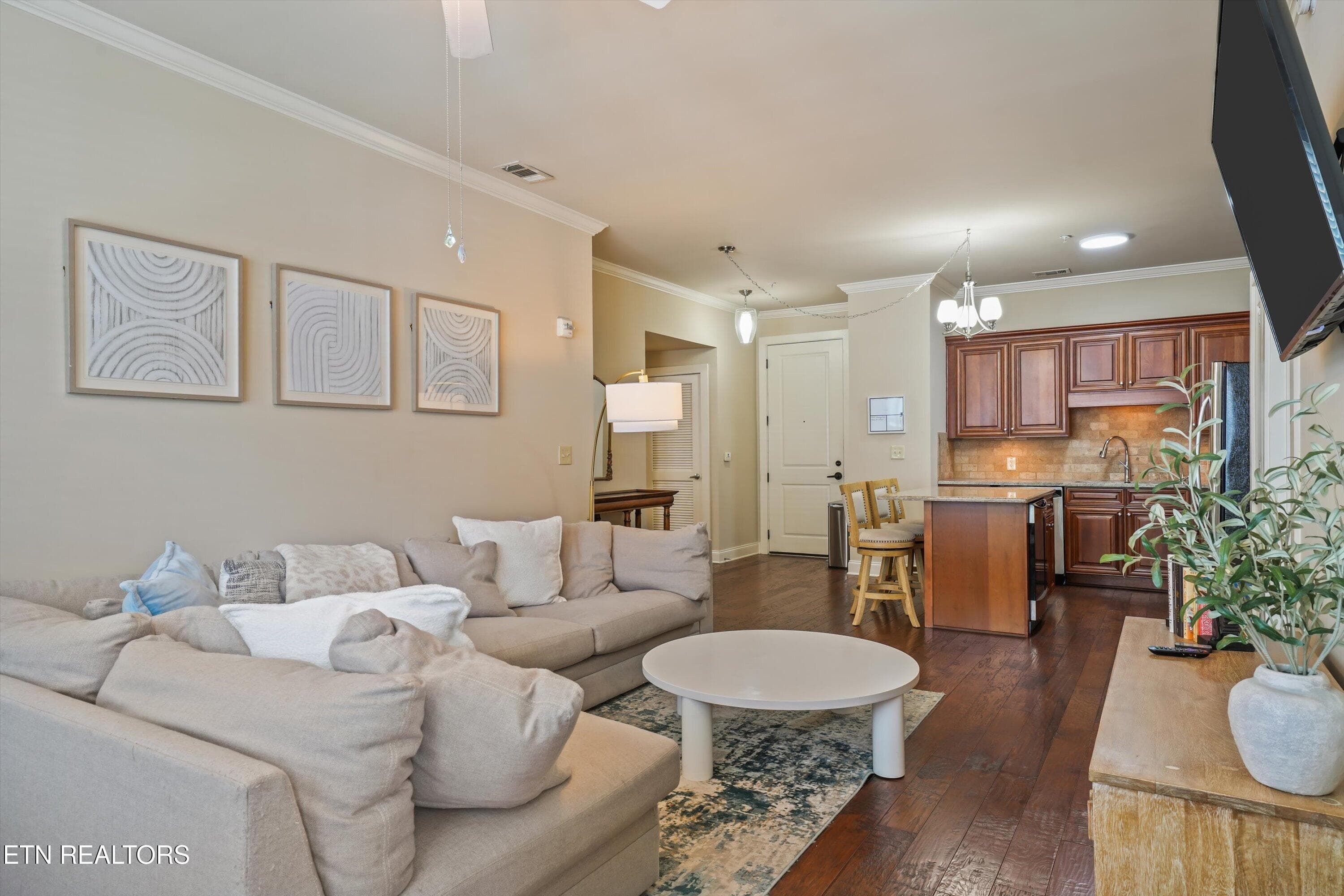 13-445 W Blount Ave 308 12 - 445 W Blount Ave 308, Knoxville, TN 37920, Knoxville