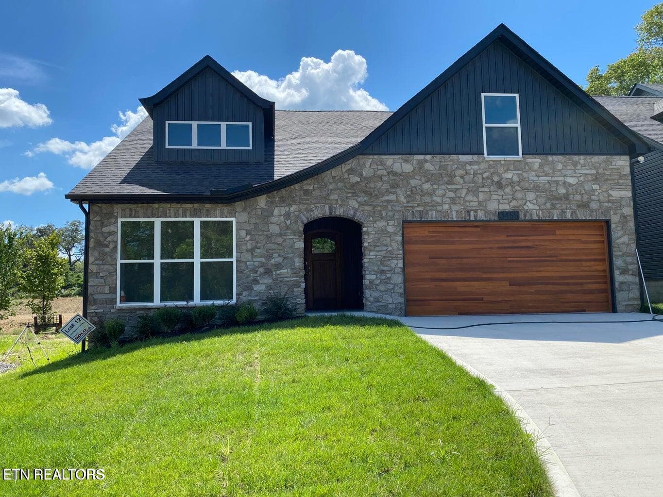 3455 Sparks Scenic Way, Knoxville, TN 37931