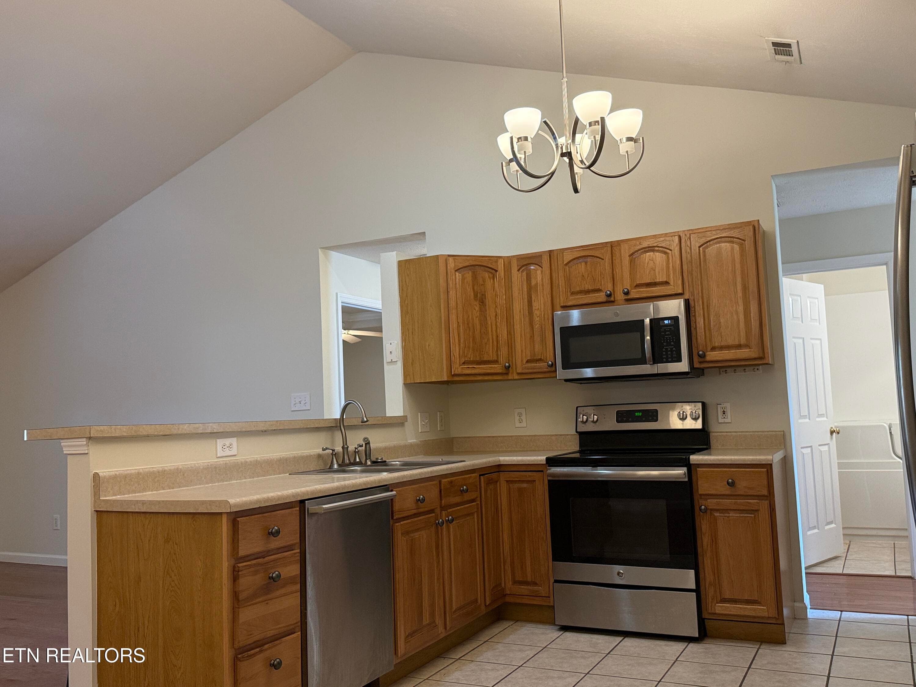 IMG_1111 - 401 Winthrope Way, Knoxville, TN 37923, Knoxville
