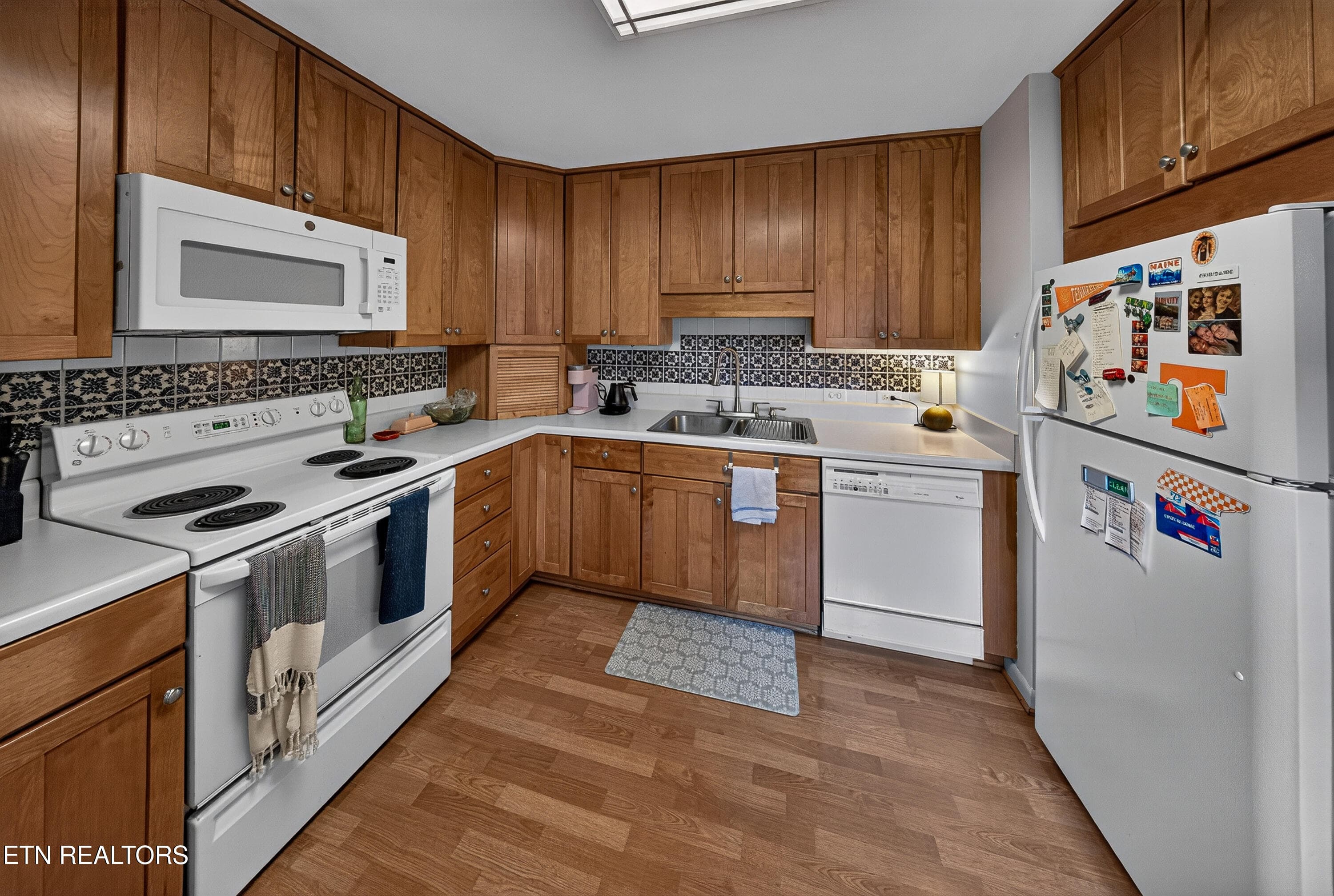 L40A0203 - 1976 Cherokee Bluff Drive, Knoxville, TN 37920, Knoxville