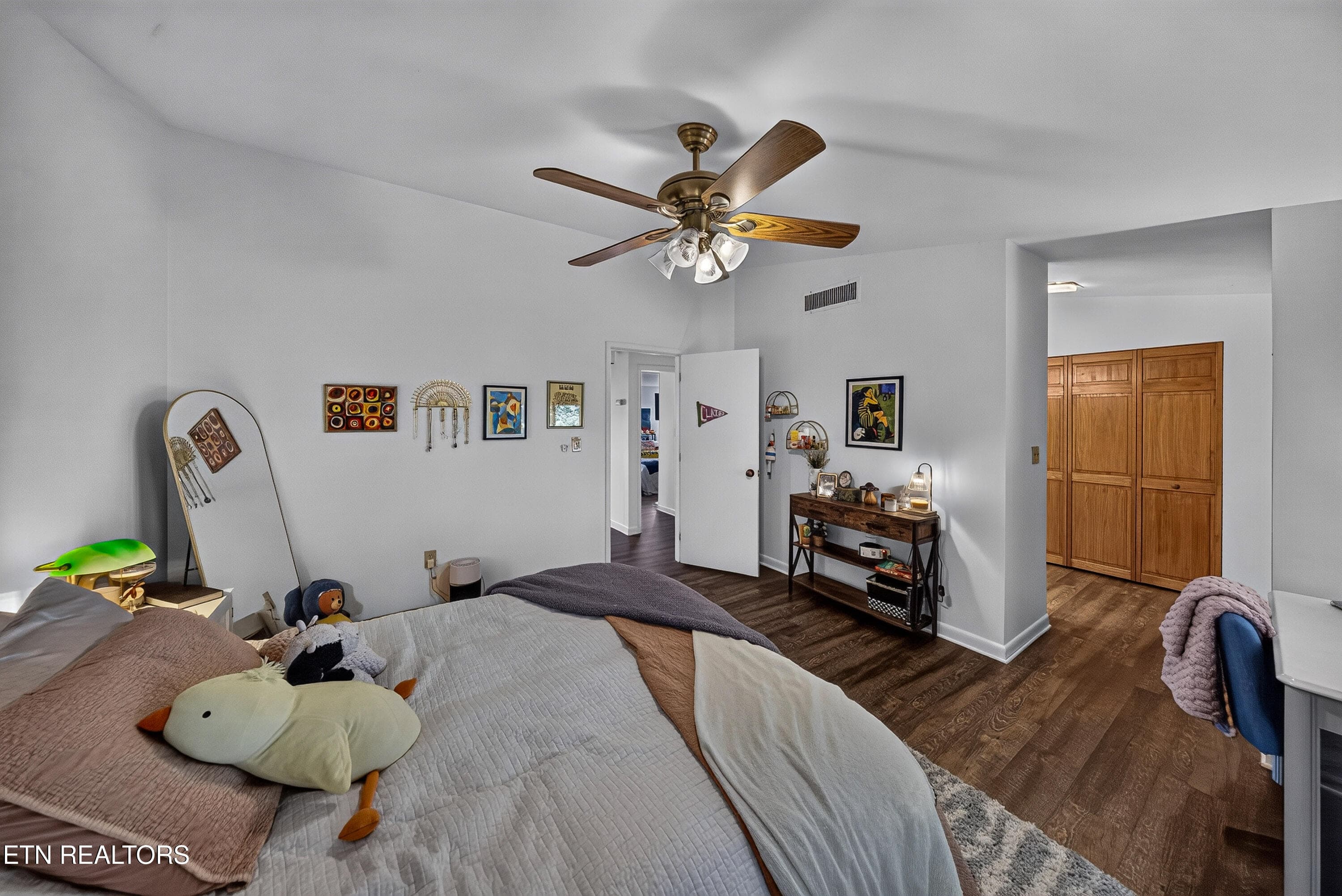 L40A0267 - 1976 Cherokee Bluff Drive, Knoxville, TN 37920, Knoxville