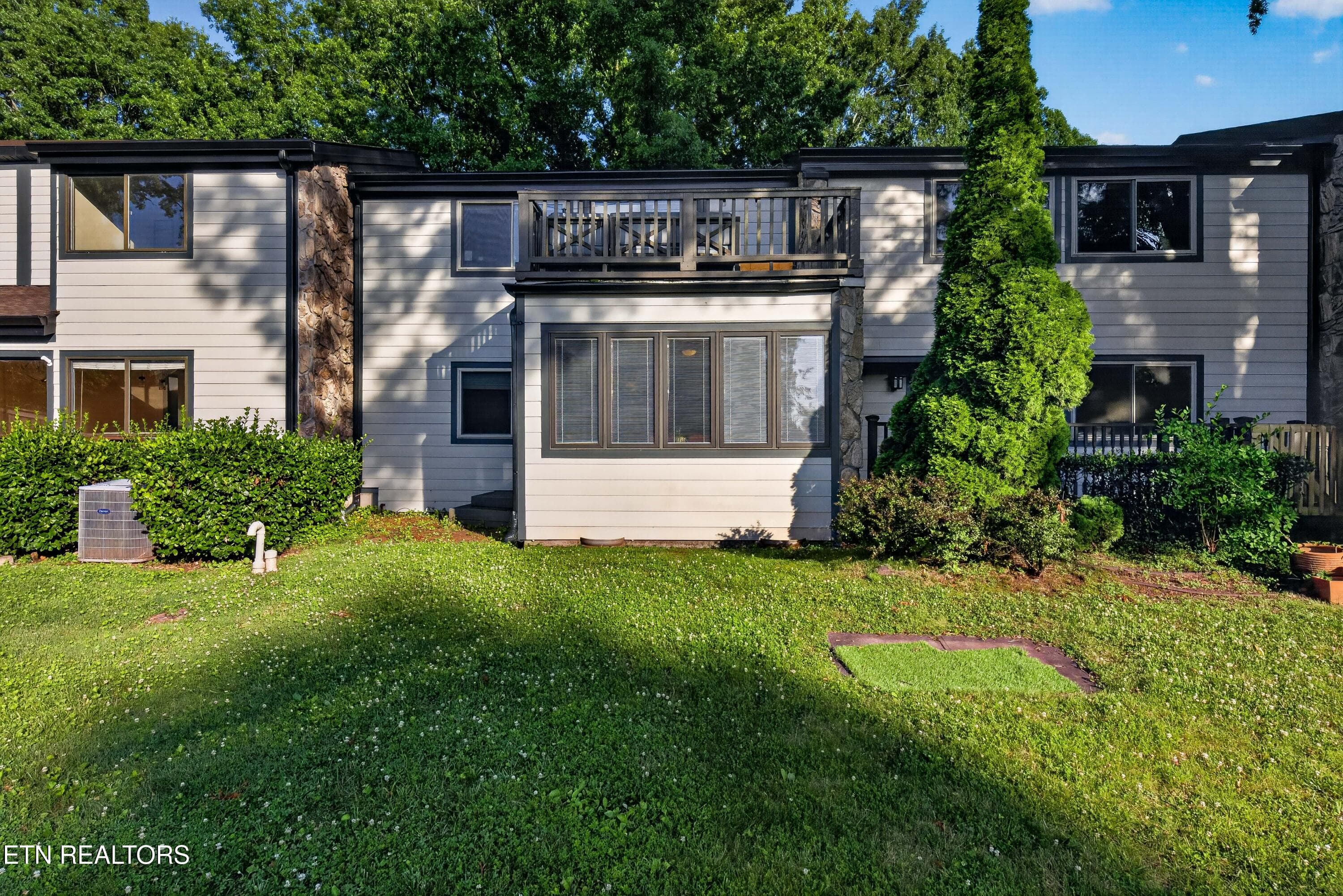L40A0317 - 1976 Cherokee Bluff Drive, Knoxville, TN 37920, Knoxville