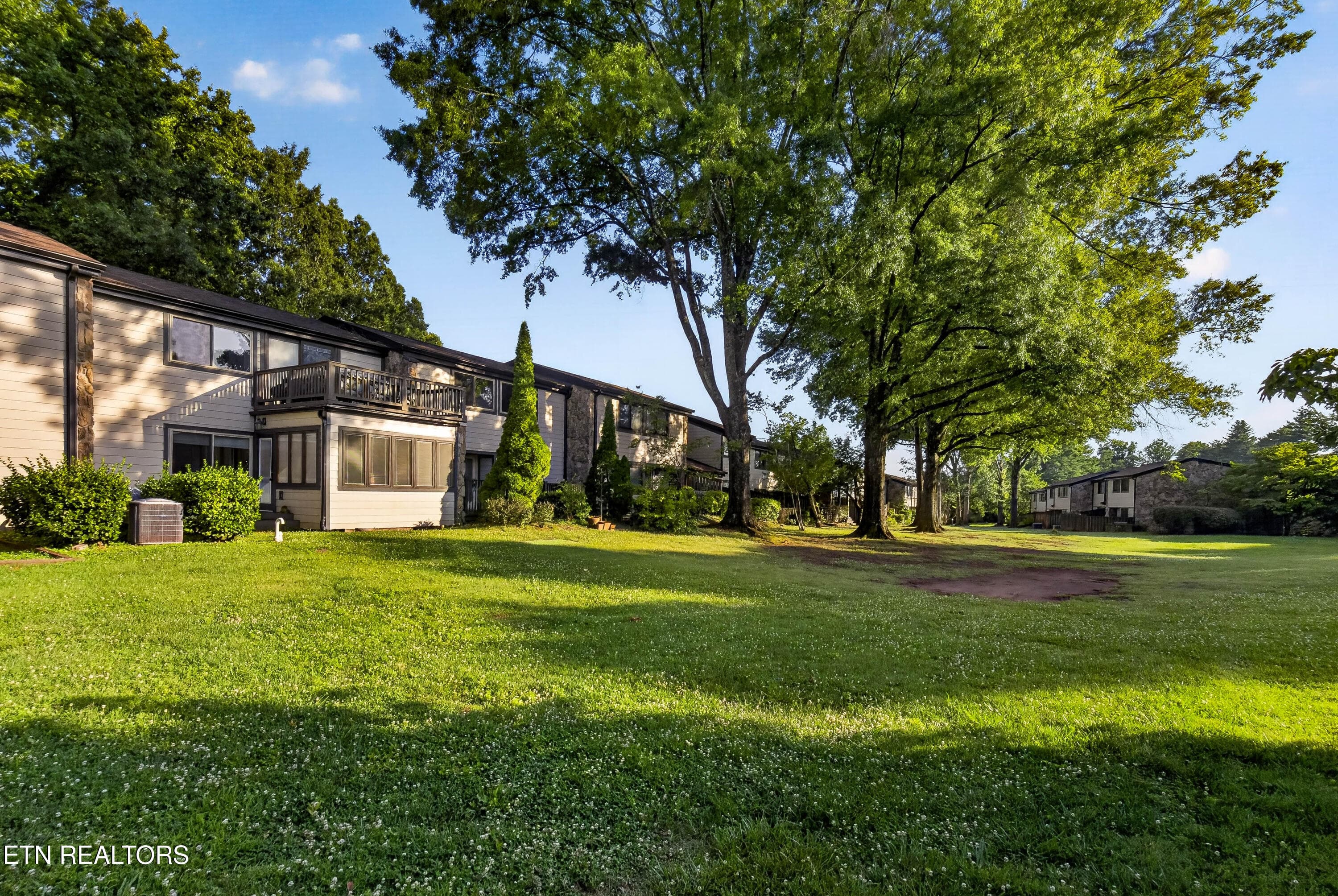 L40A0321 - 1976 Cherokee Bluff Drive, Knoxville, TN 37920, Knoxville