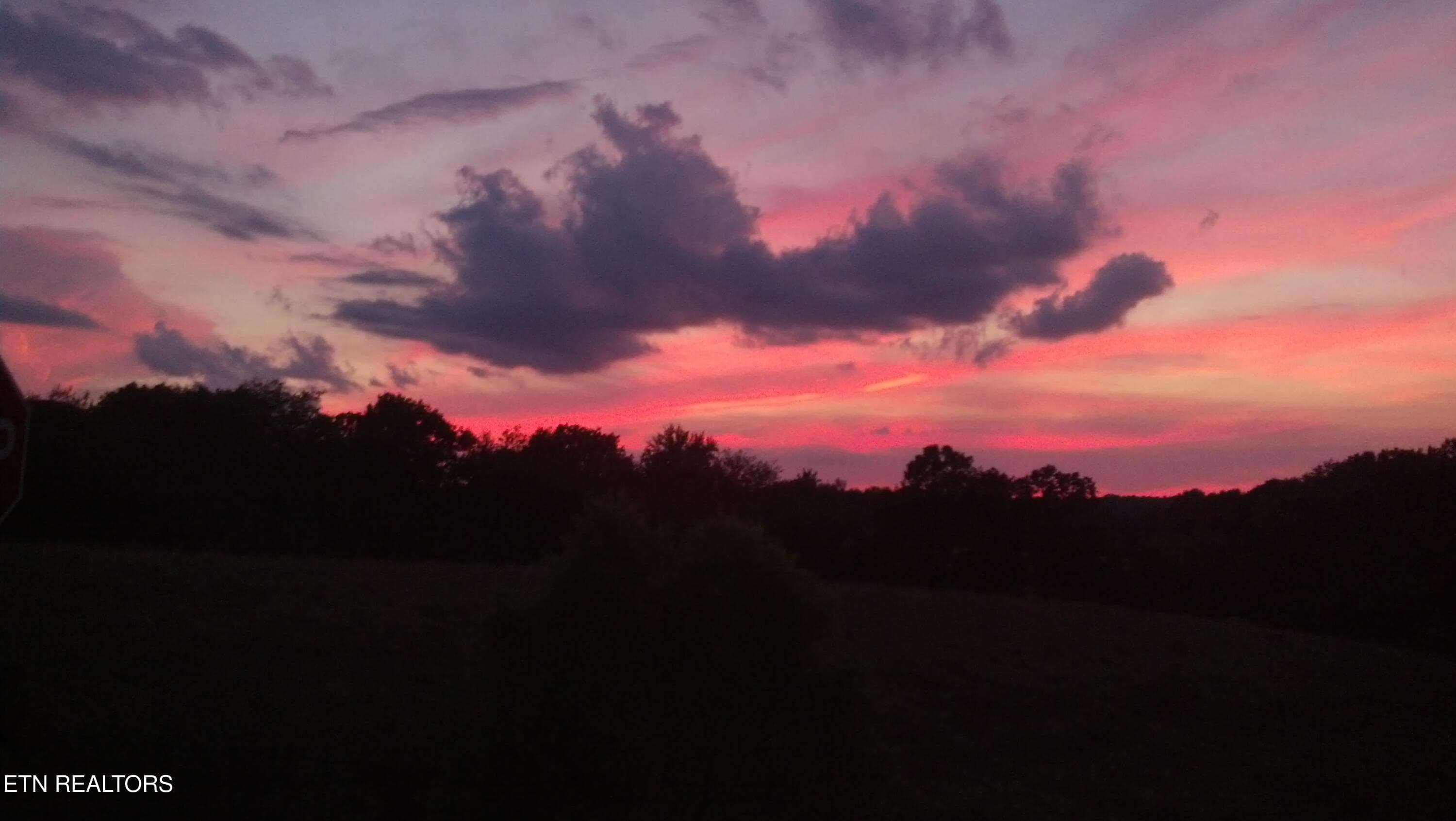 THE SUN SETS AT FAIRFIELD GLADE - 22 Lakeridge Terrace, Fairfield Glade, TN 38558