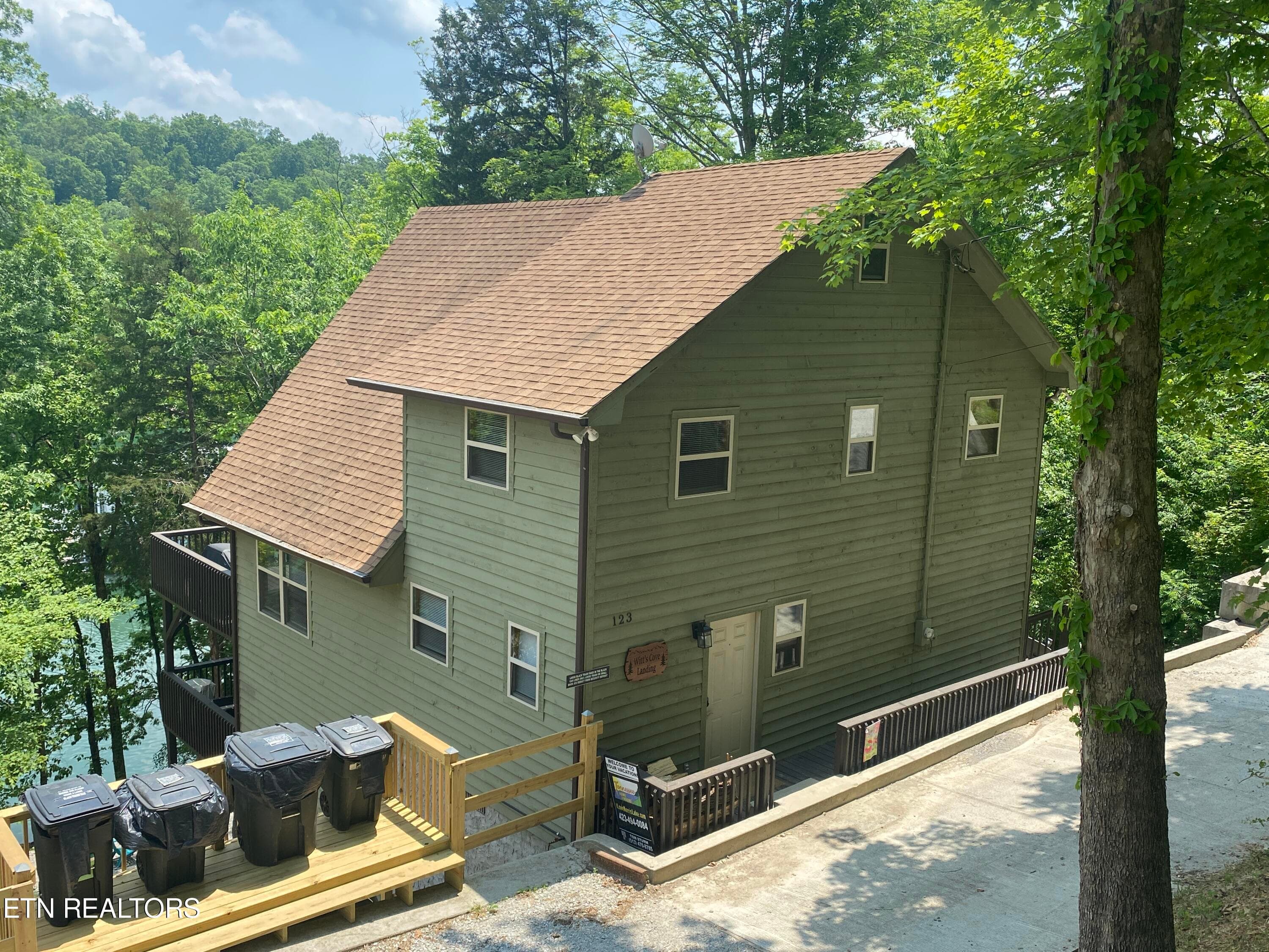 123 Flat Lake Circle, Speedwell, TN 37870