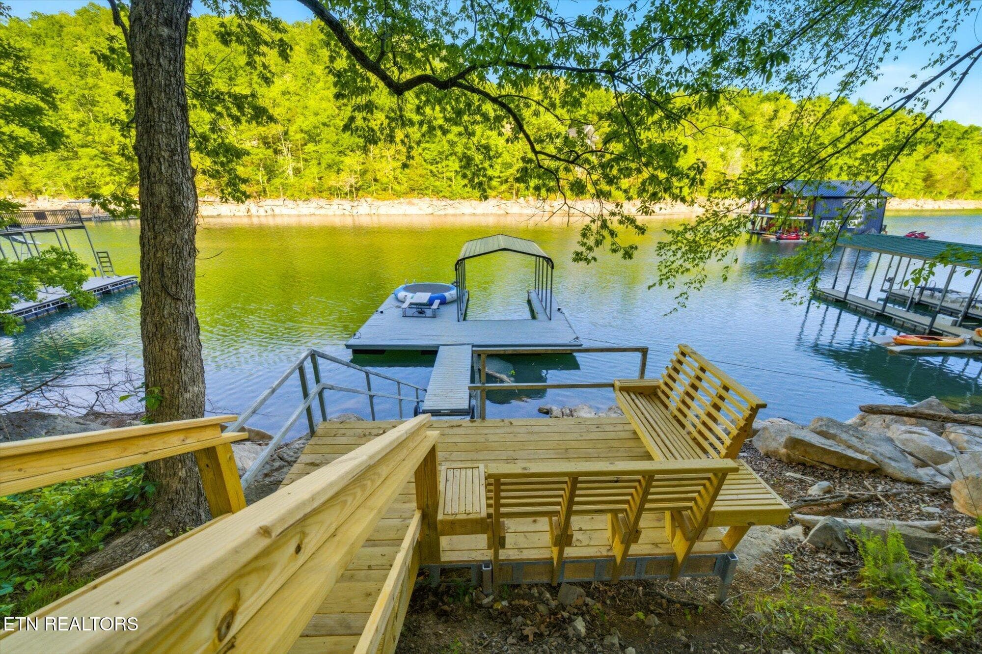 Landing area by the lake - 123 Flat Lake Circle, Speedwell, TN 37870, Speedwell