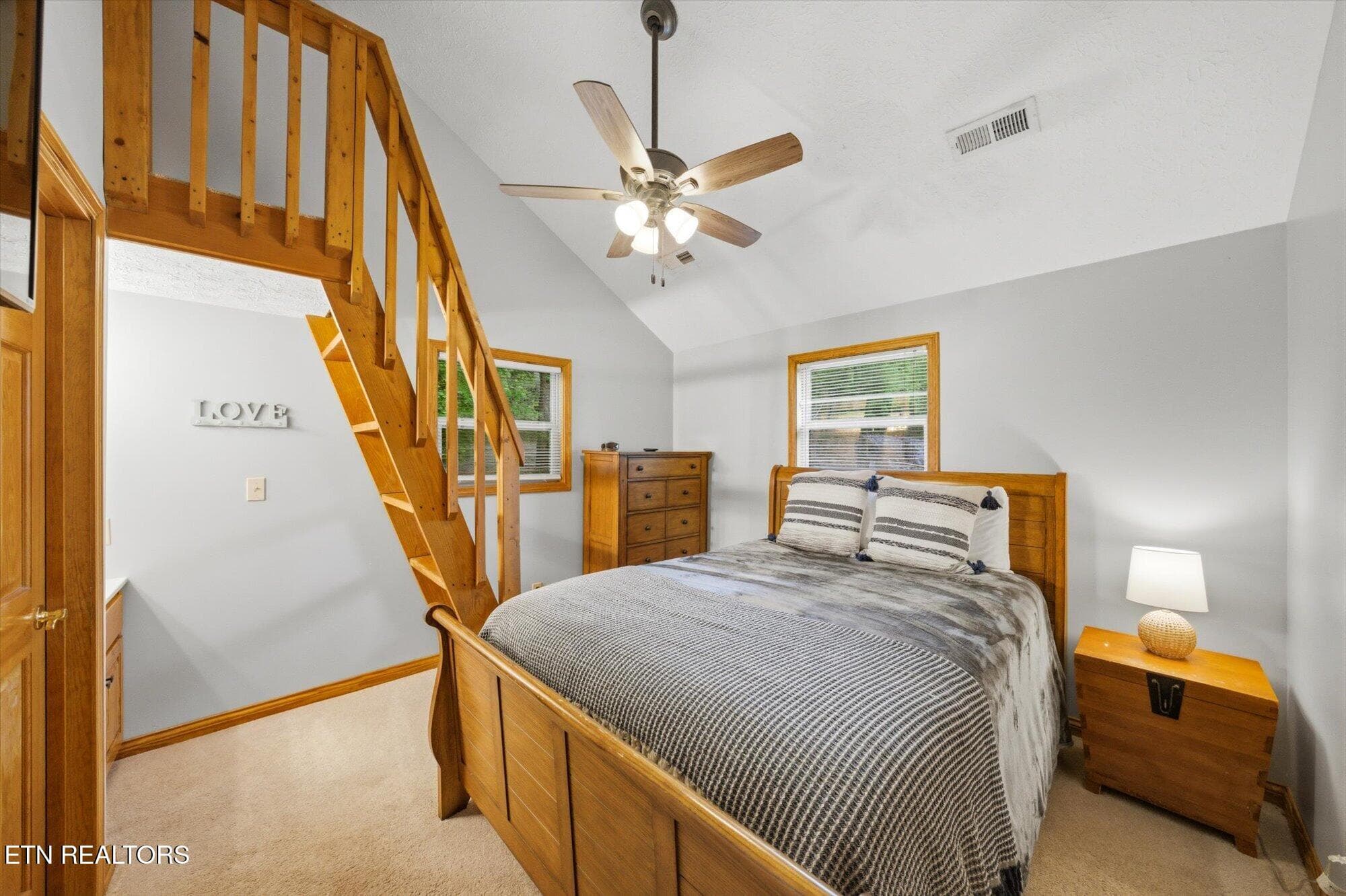 2nd suite with adjoining bedroom - 123 Flat Lake Circle, Speedwell, TN 37870, Speedwell