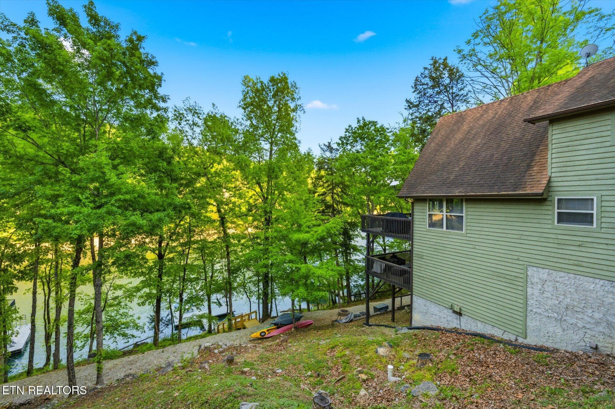 side yard - 123 Flat Lake Circle, Speedwell, TN 37870, Speedwell