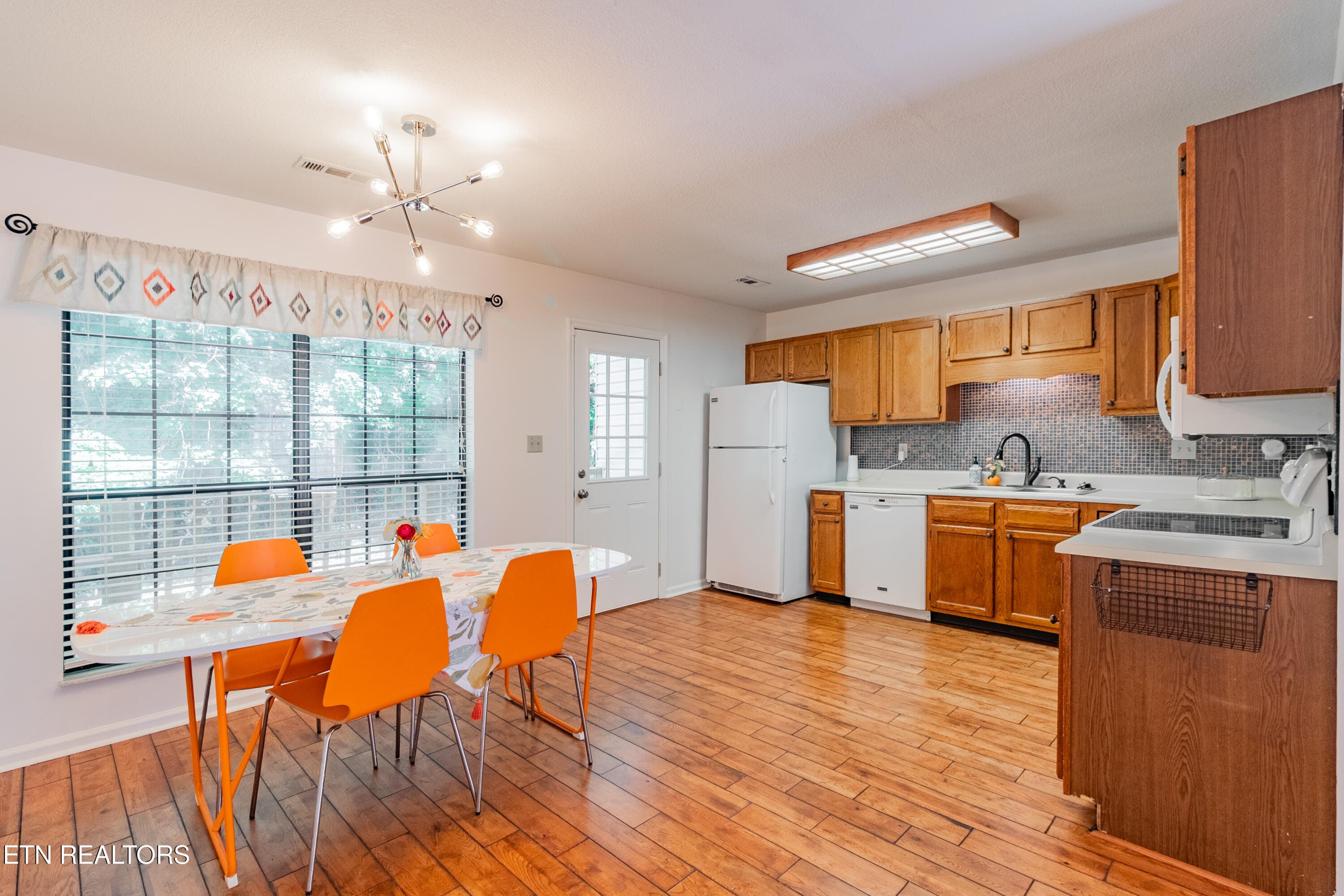 _D5A9349-HDR - 437 S Gallaher View Rd 21, Knoxville, TN 37919, Knoxville