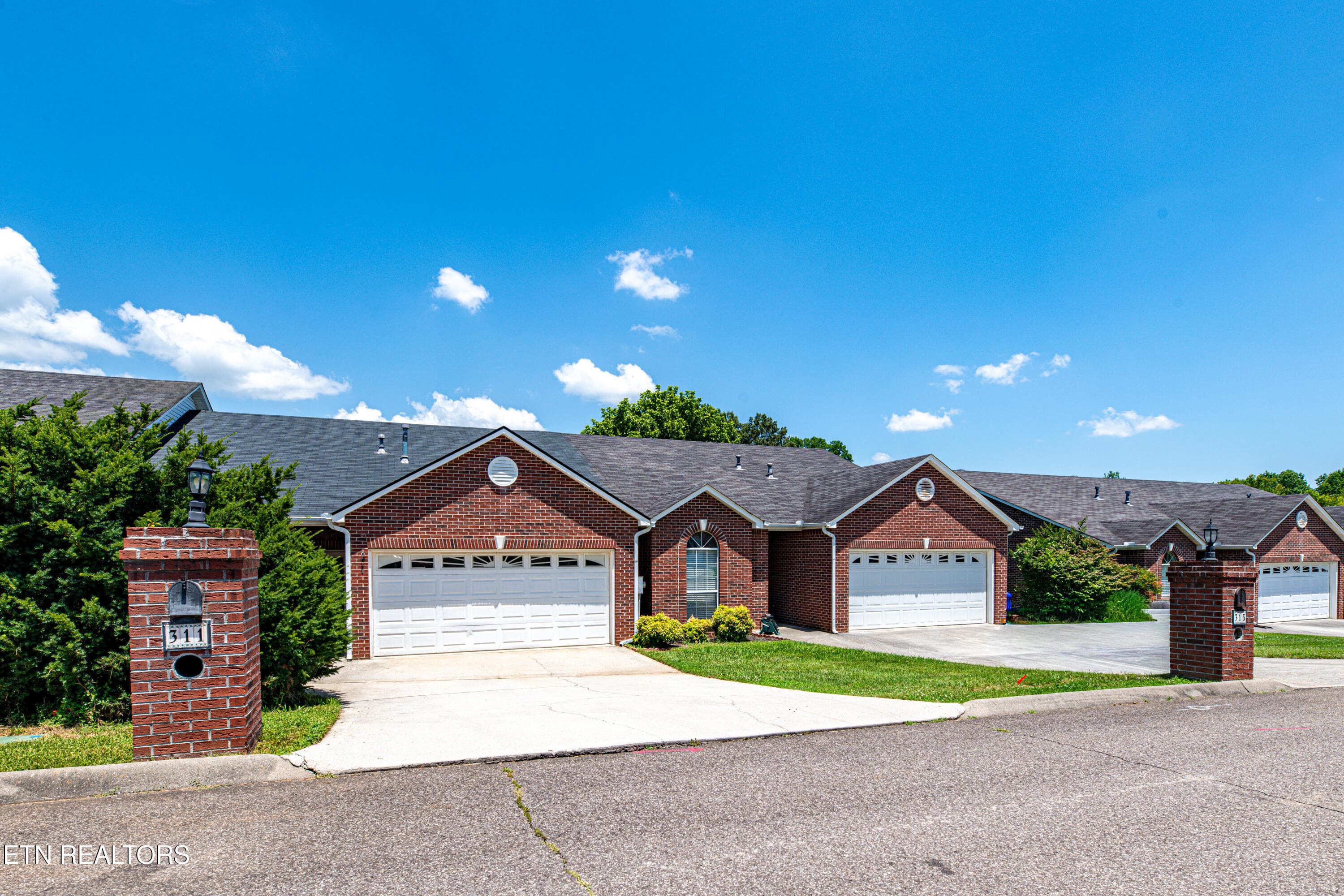 311 Creekview Lane, Knoxville, TN 37923
