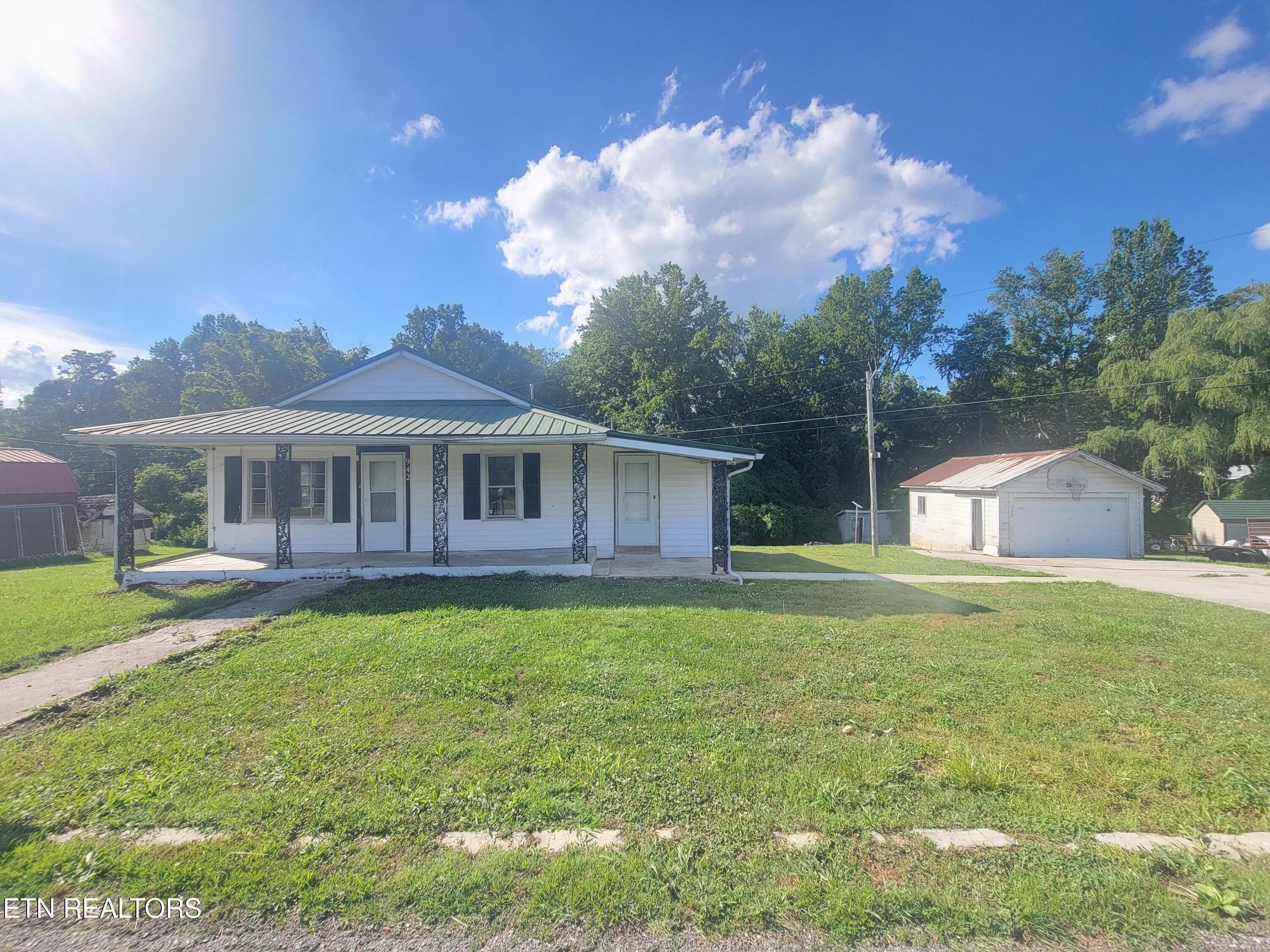 20260623_175333 - 942 Mount View Rd, Robbins, TN 37852