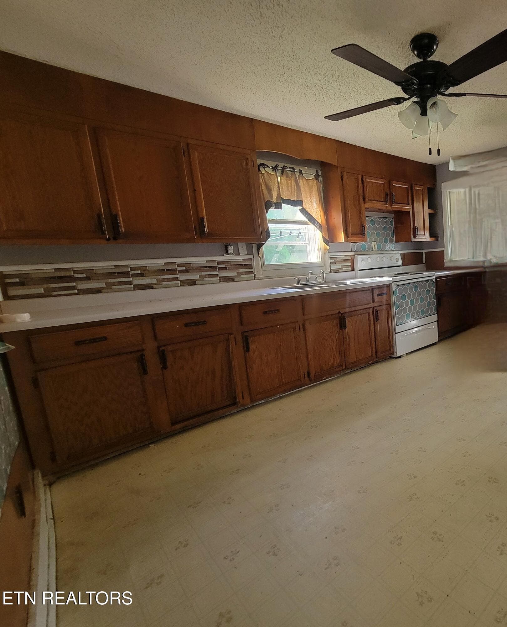 20260623_180153 - 942 Mount View Rd, Robbins, TN 37852