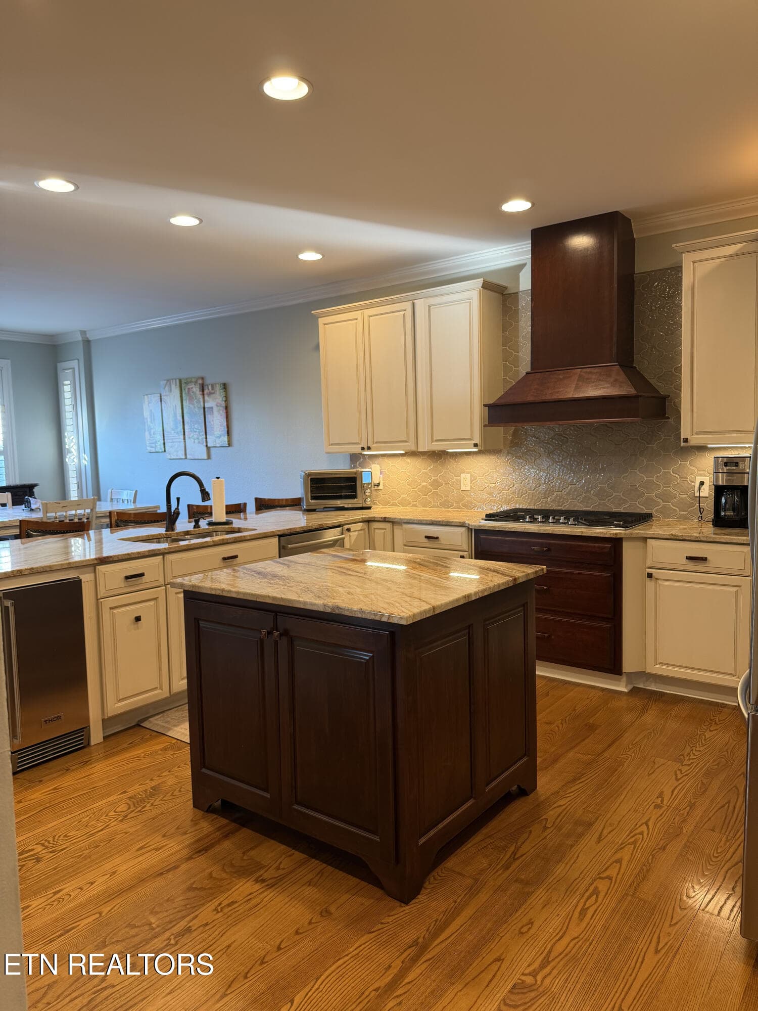 5) 73661-6a417bb4564c5 - 34 Whitehall, Bristol, TN 37620