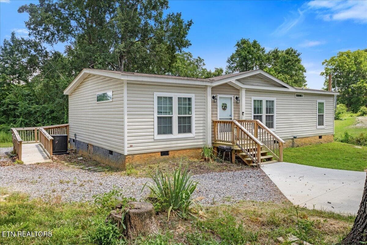 20-701 Alabama Ave-19 - 107 Alabama Ave, Etowah, TN 37331