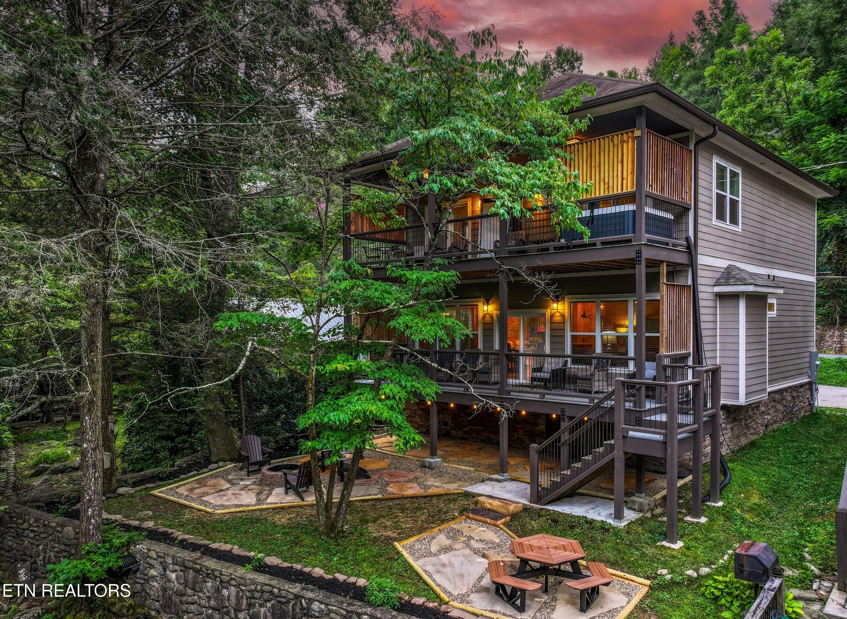 510 HMLK 2 Cabin Riv Front July 2026 - 510 Hemlock St, Gatlinburg, TN 37738, Gatlinburg