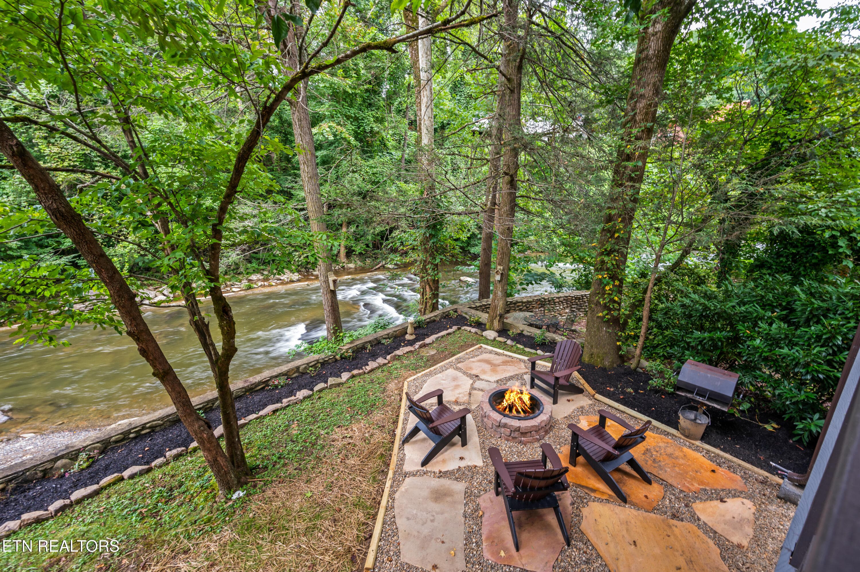 510 HMLK K River Patio - Copy - 510 Hemlock St, Gatlinburg, TN 37738, Gatlinburg